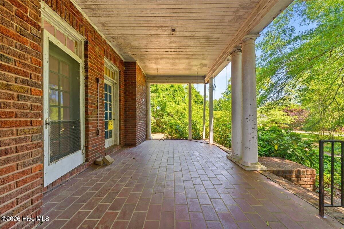 807 Fayetteville Road Property Photo 12