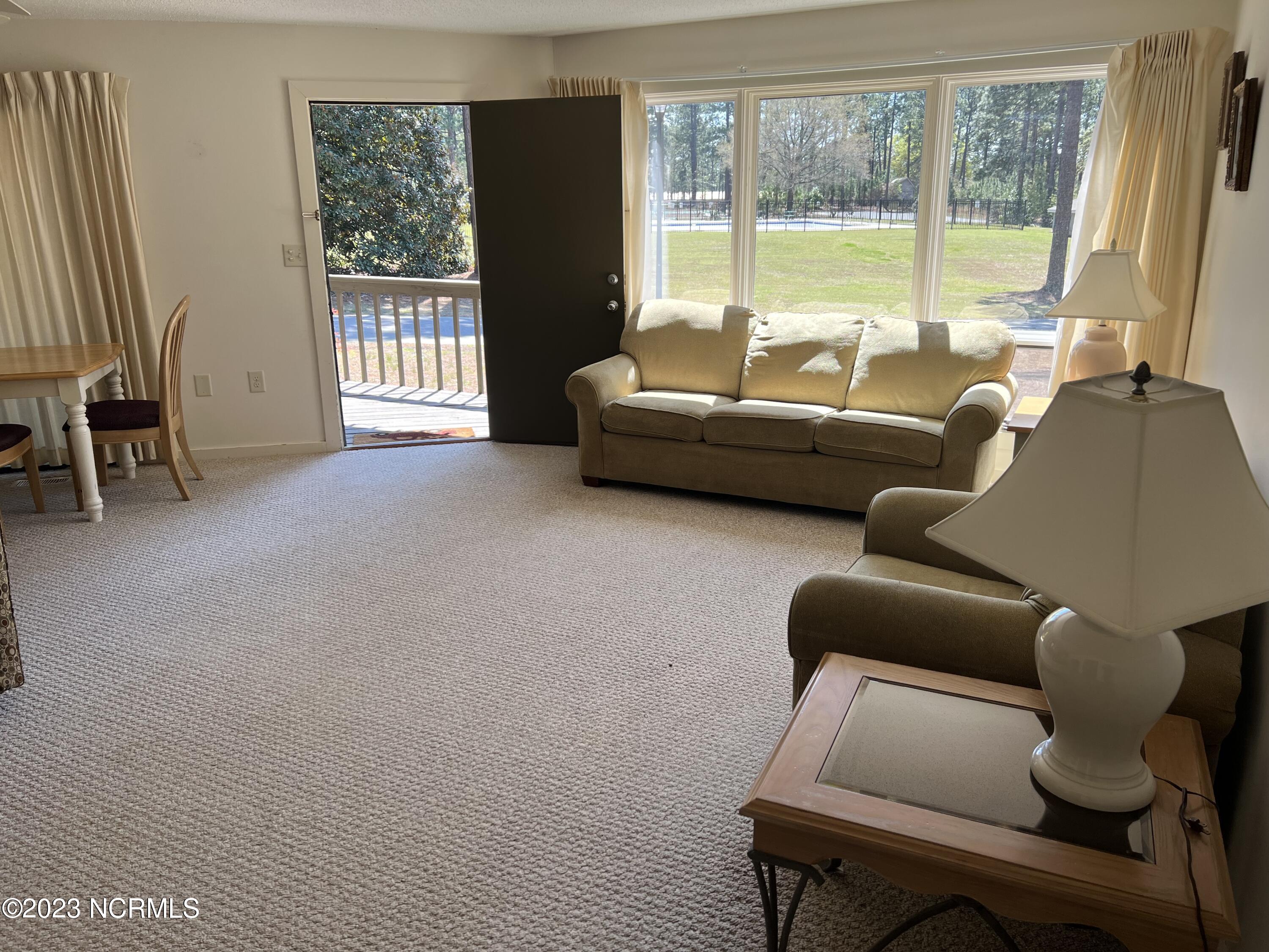 207 Foxkroft Drive Property Photo 11