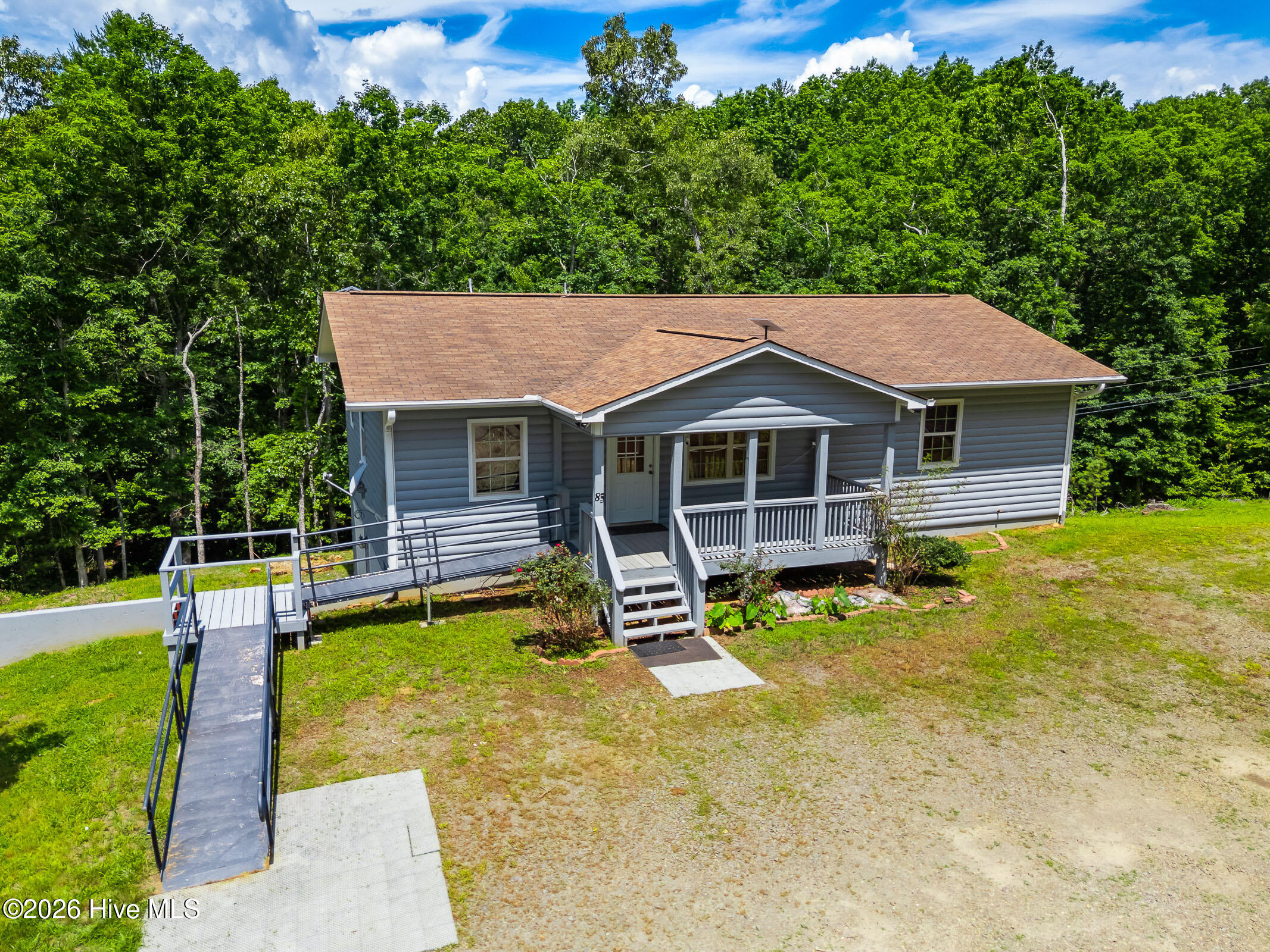 85 Sunray Circle Property Photo 1