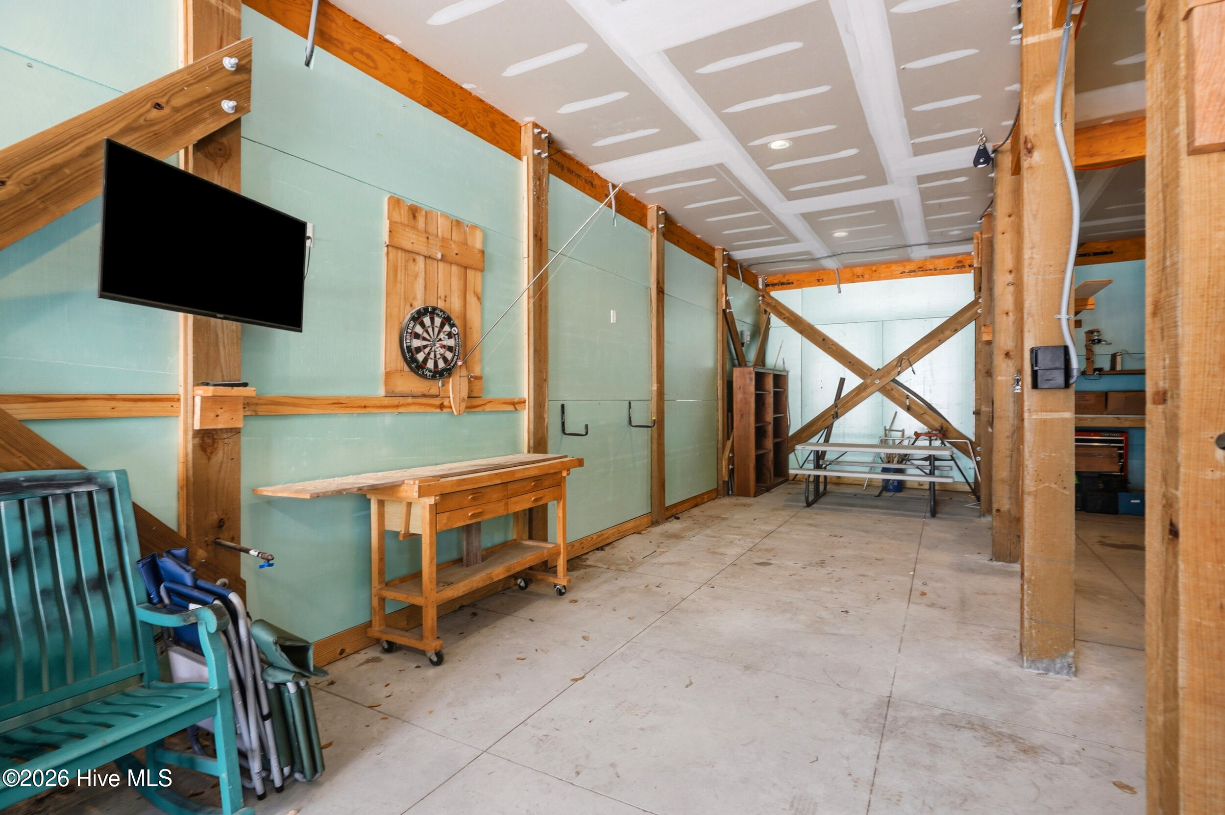 312 Loder Avenue Property Photo 6