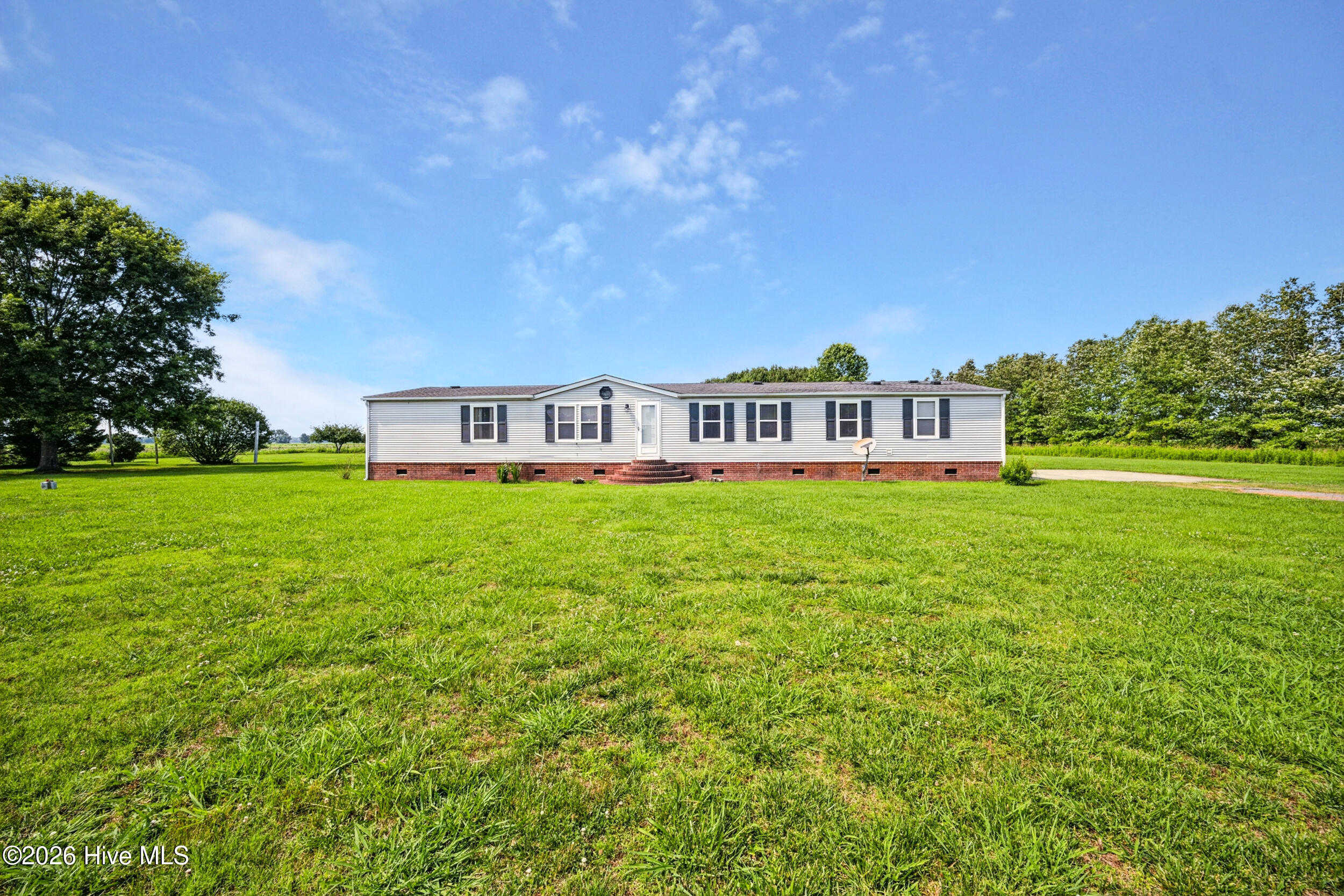 641 W Bear Swamp Road Property Photo 1