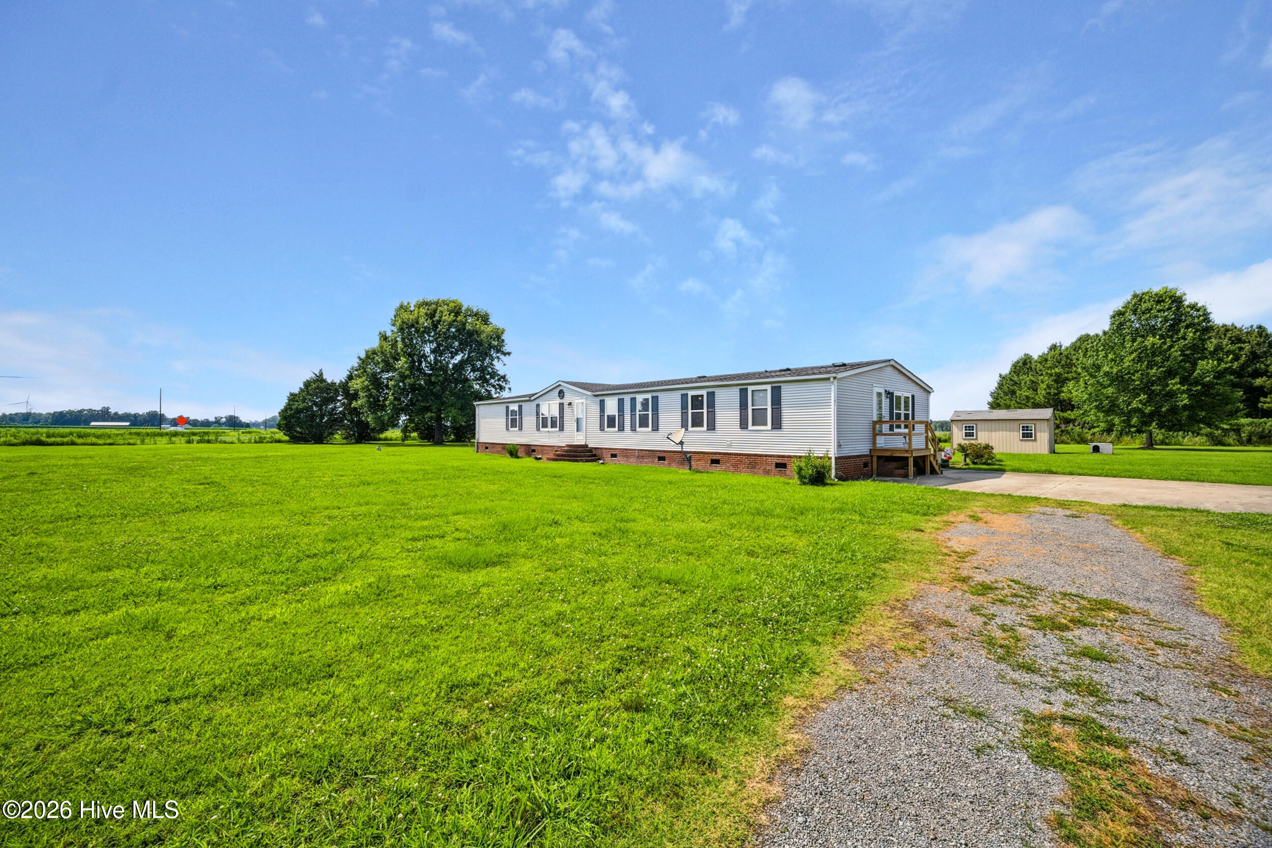 641 W Bear Swamp Road Property Photo 2