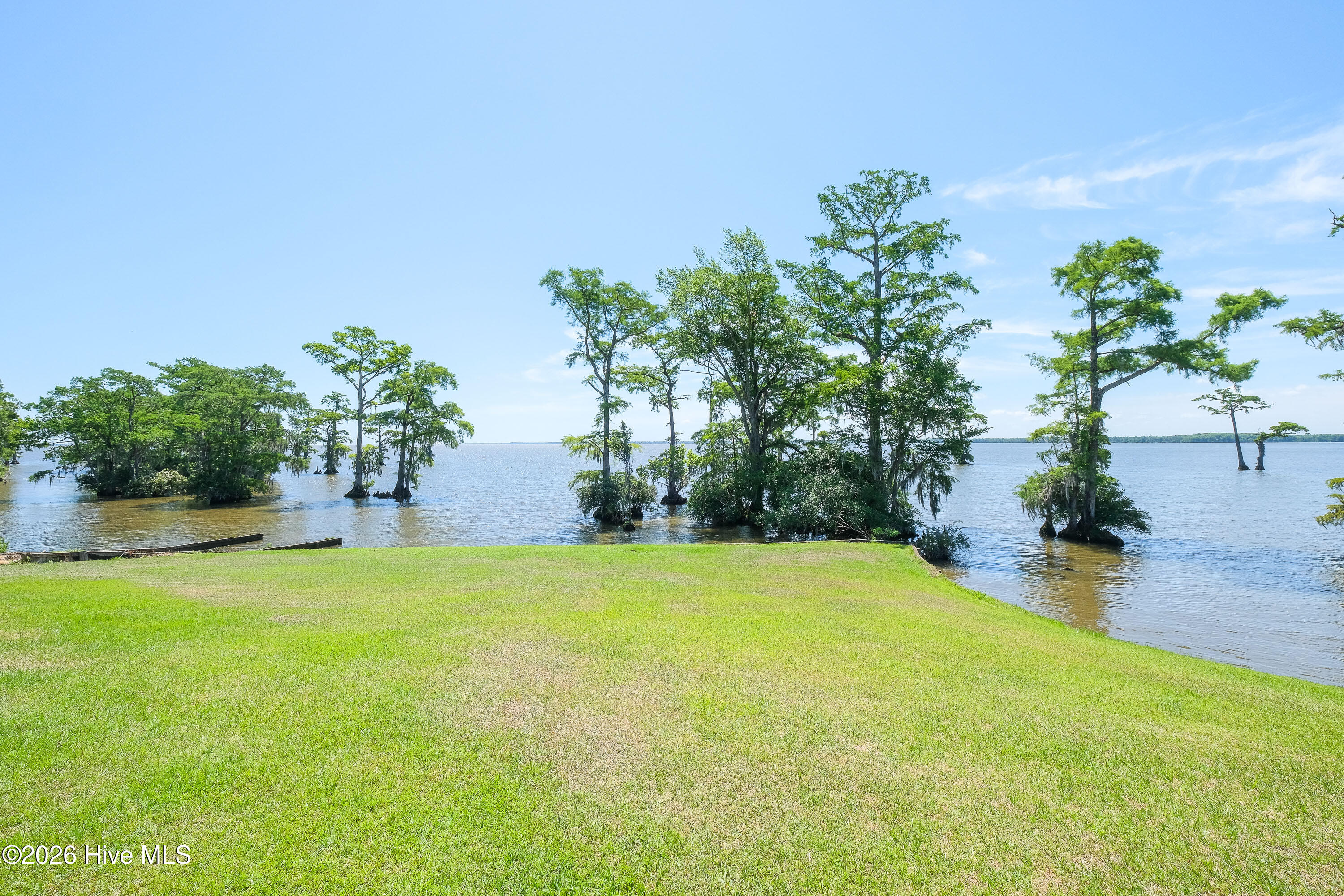 462 Batchelor Bay Drive Property Photo 8