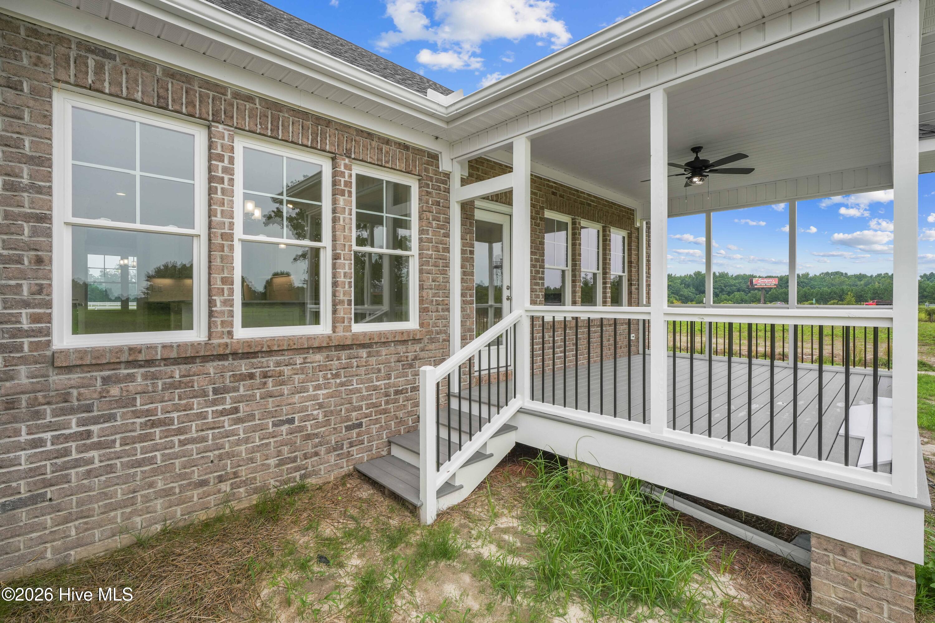 350 Leslie Road Property Photo 9