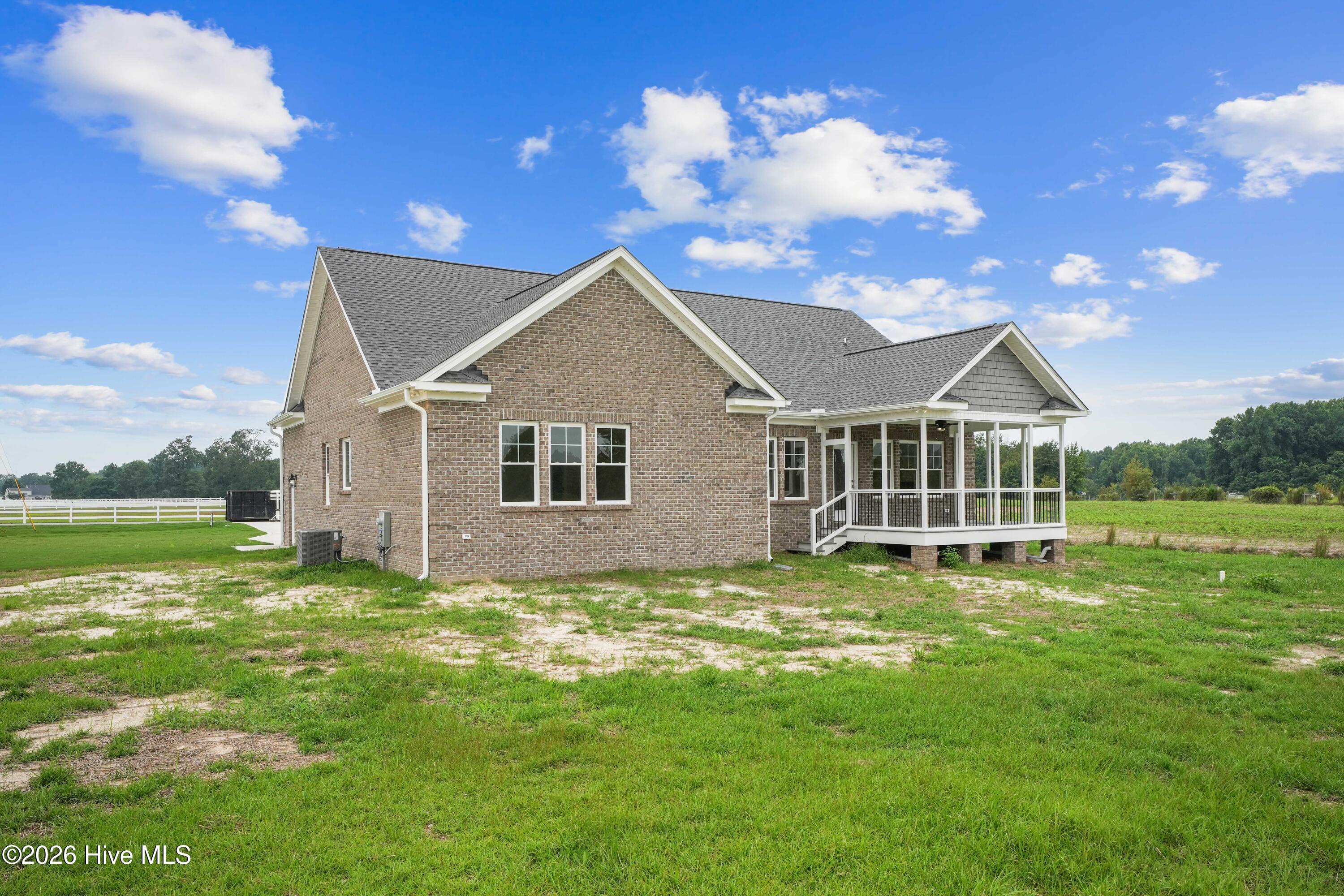 350 Leslie Road Property Photo 10
