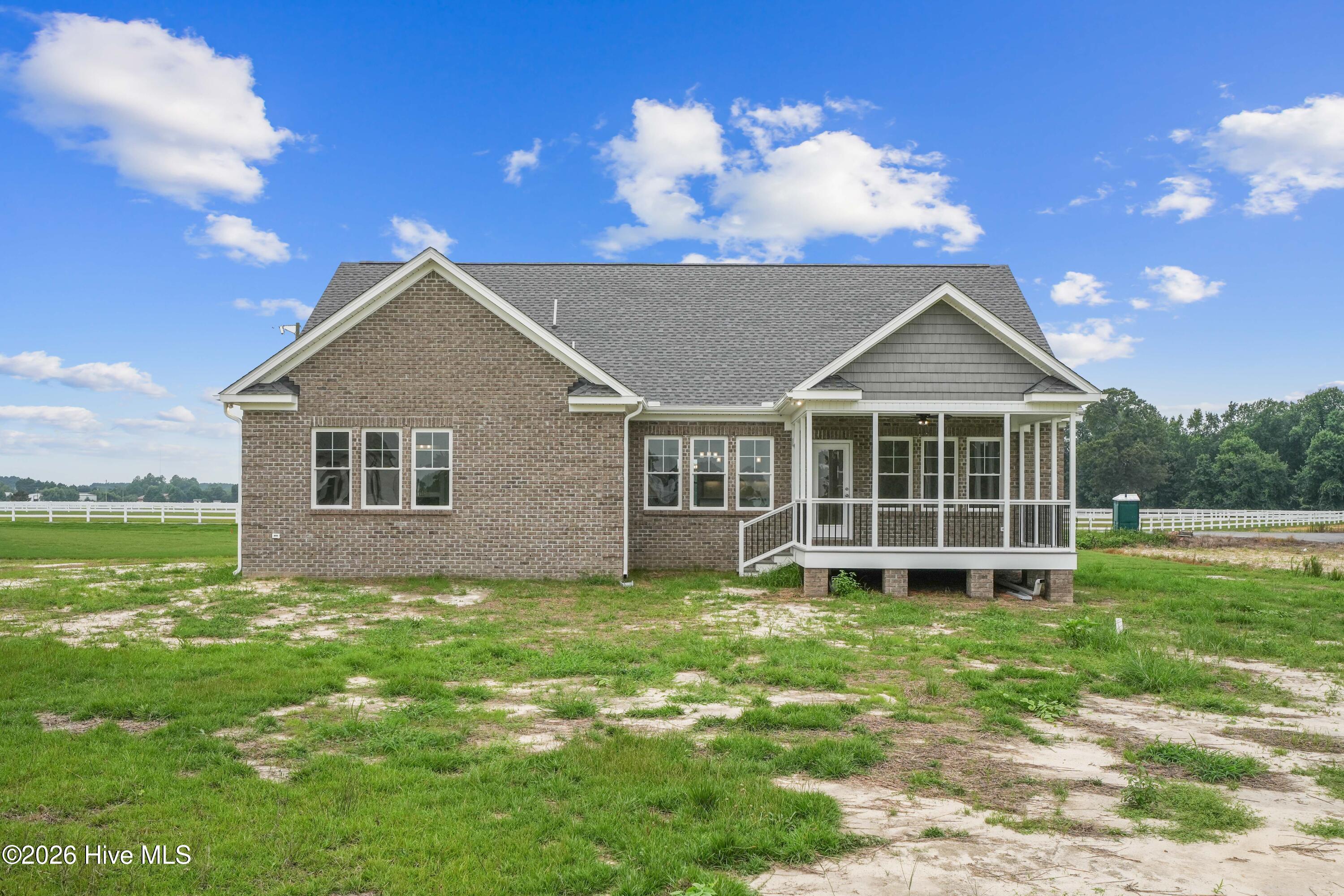 350 Leslie Road Property Photo 11
