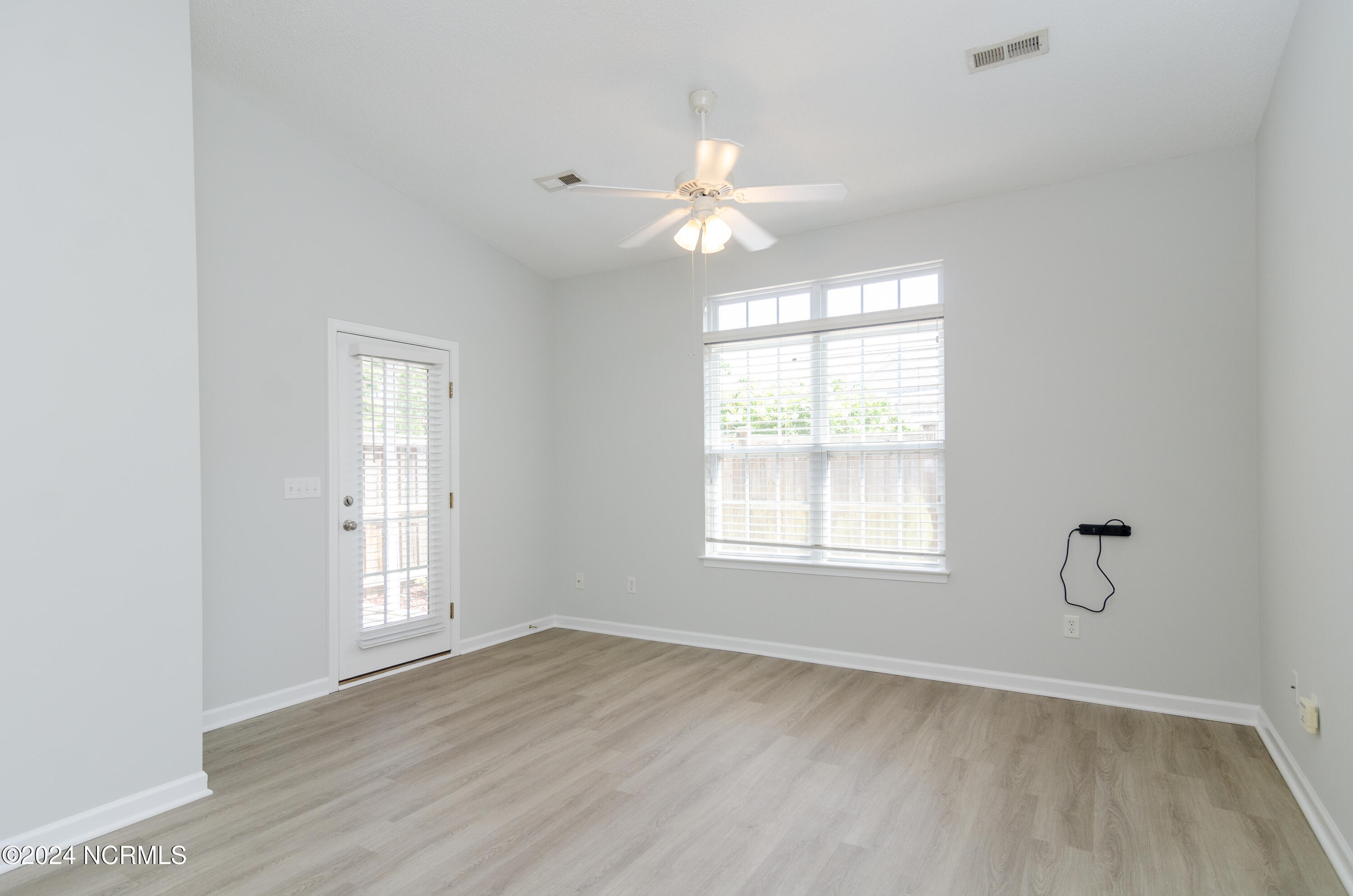 6464 Bradbury Court Property Photo 4