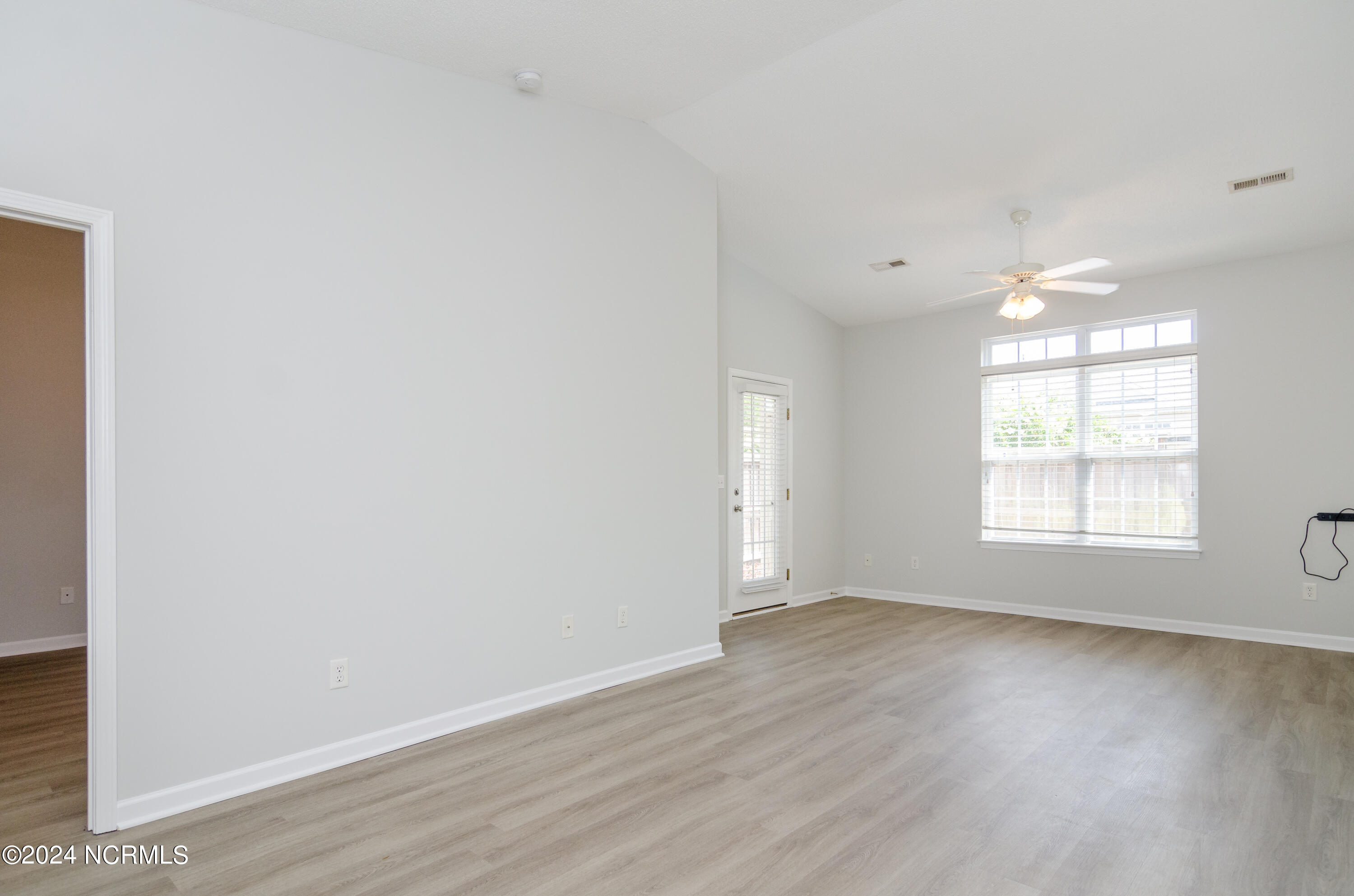 6464 Bradbury Court Property Photo 5