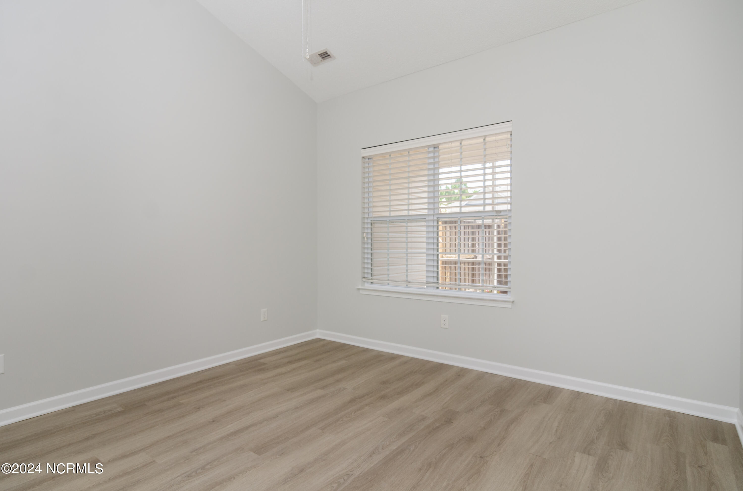 6464 Bradbury Court Property Photo 13