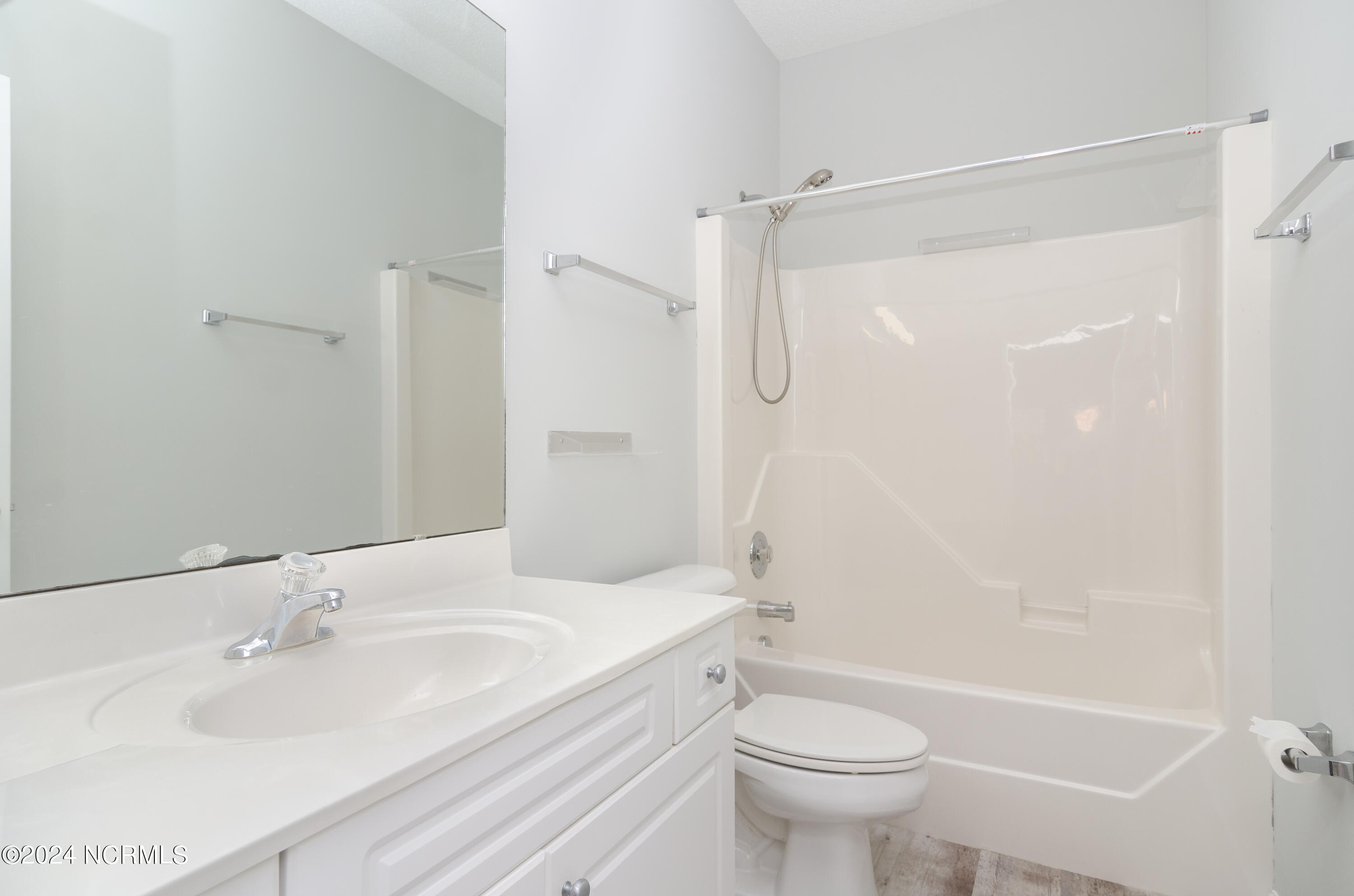 6464 Bradbury Court Property Photo 14