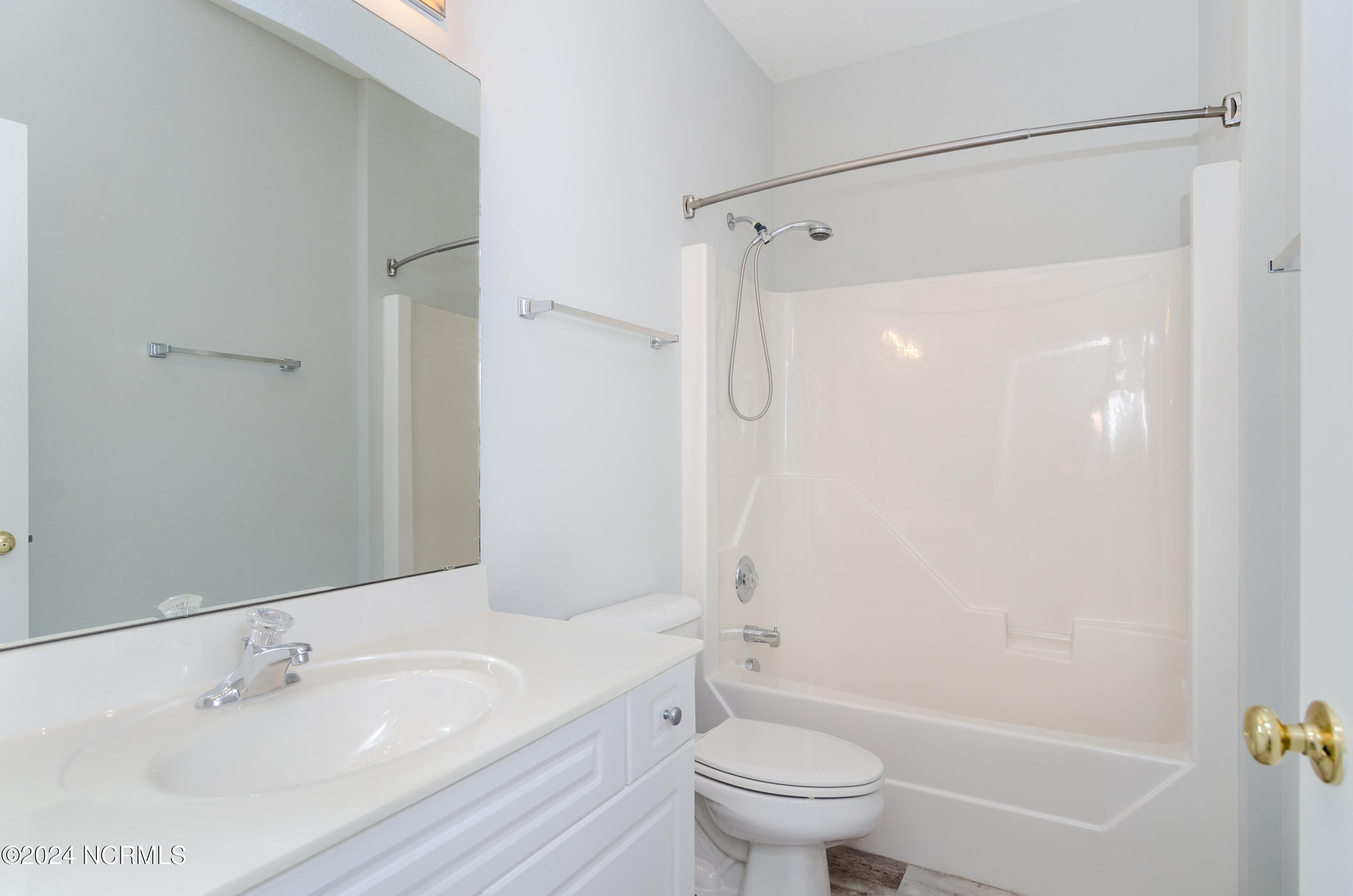 6464 Bradbury Court Property Photo 18