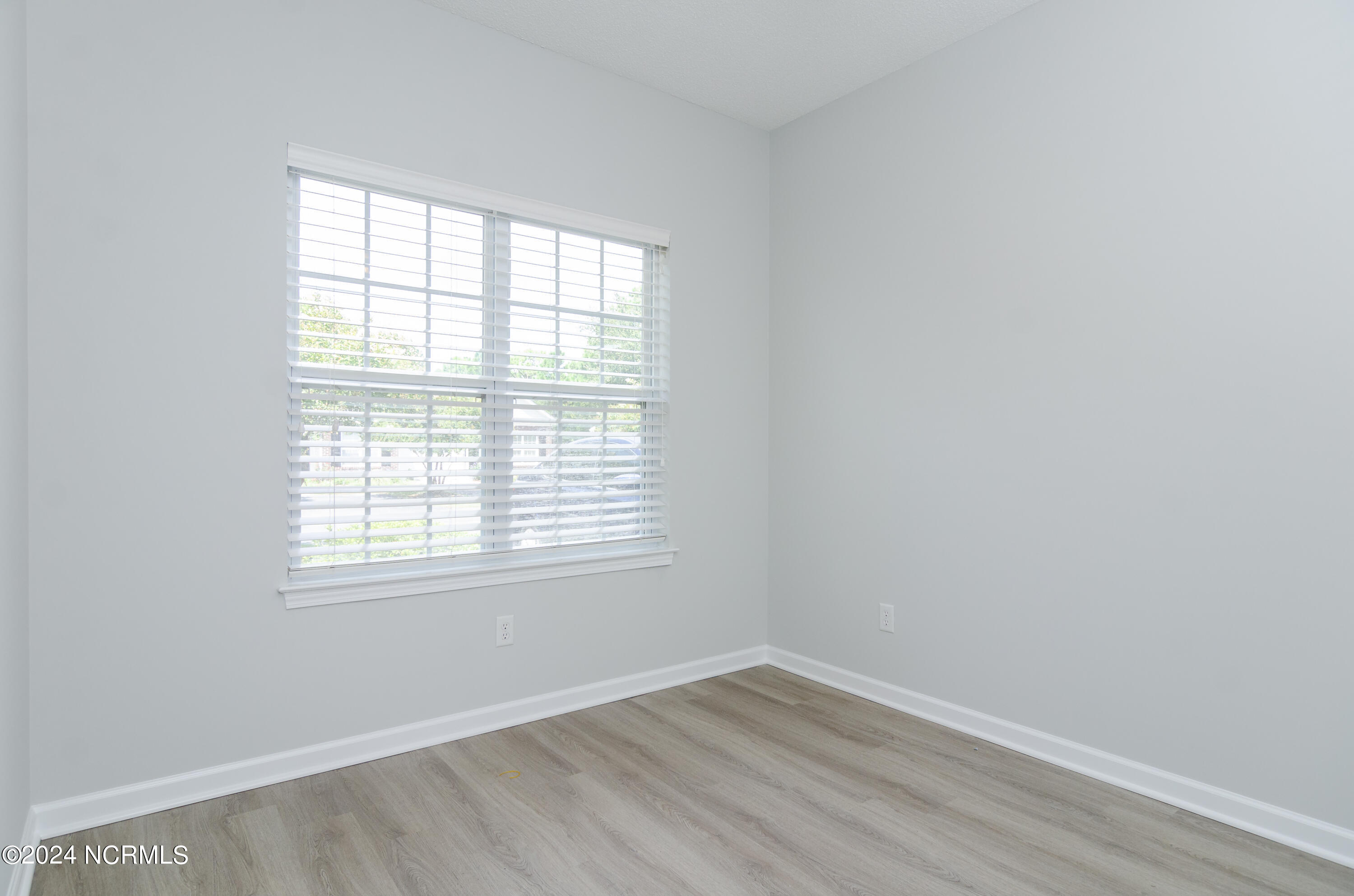 6464 Bradbury Court Property Photo 20
