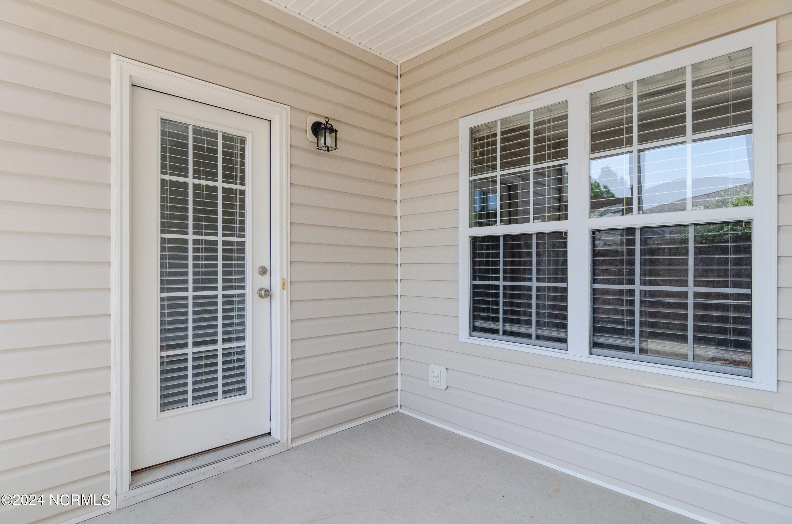 6464 Bradbury Court Property Photo 21