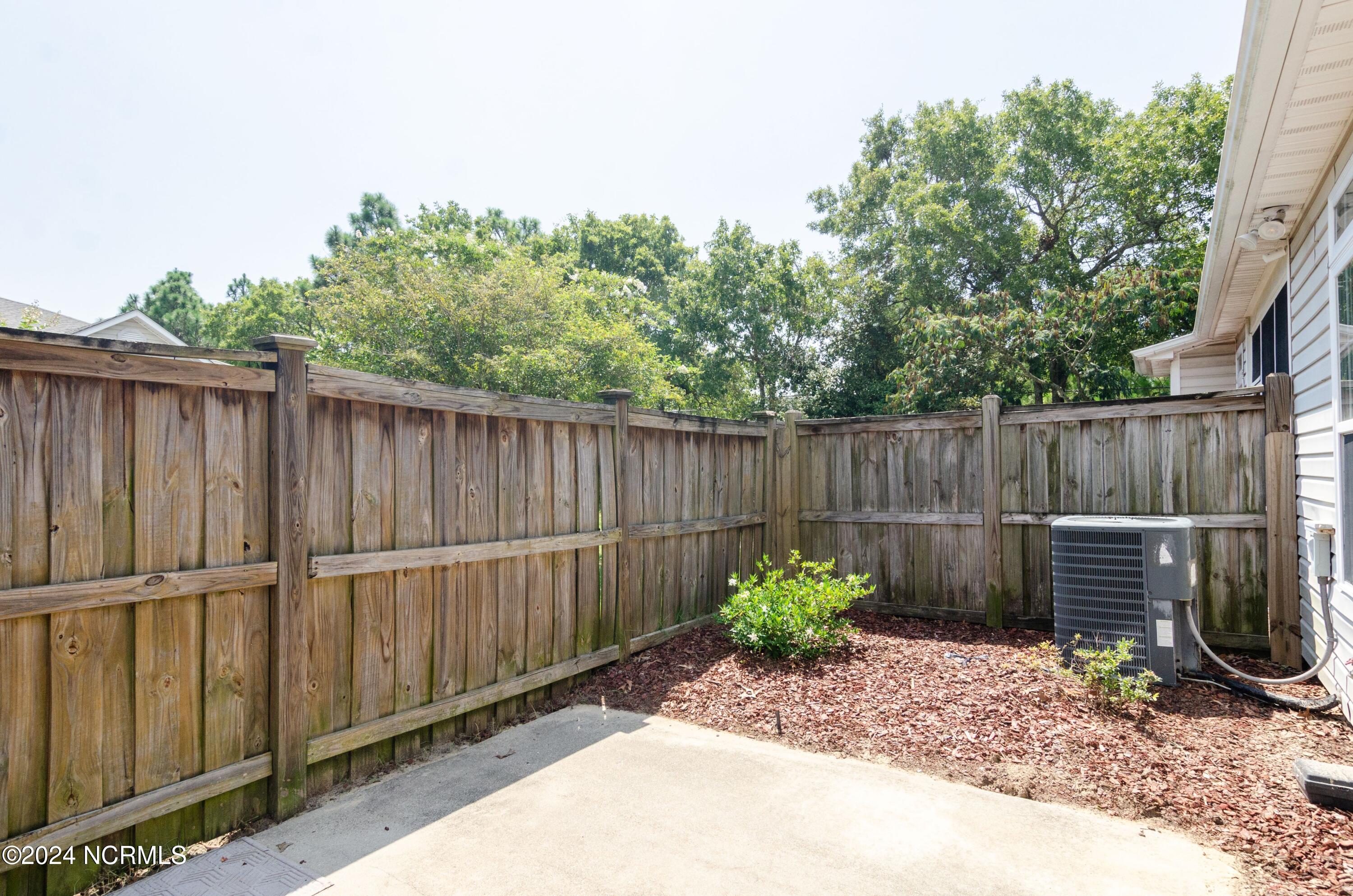 6464 Bradbury Court Property Photo 26