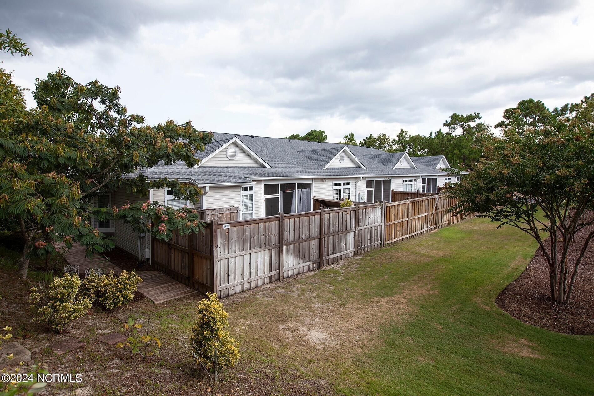 6464 Bradbury Court Property Photo 27
