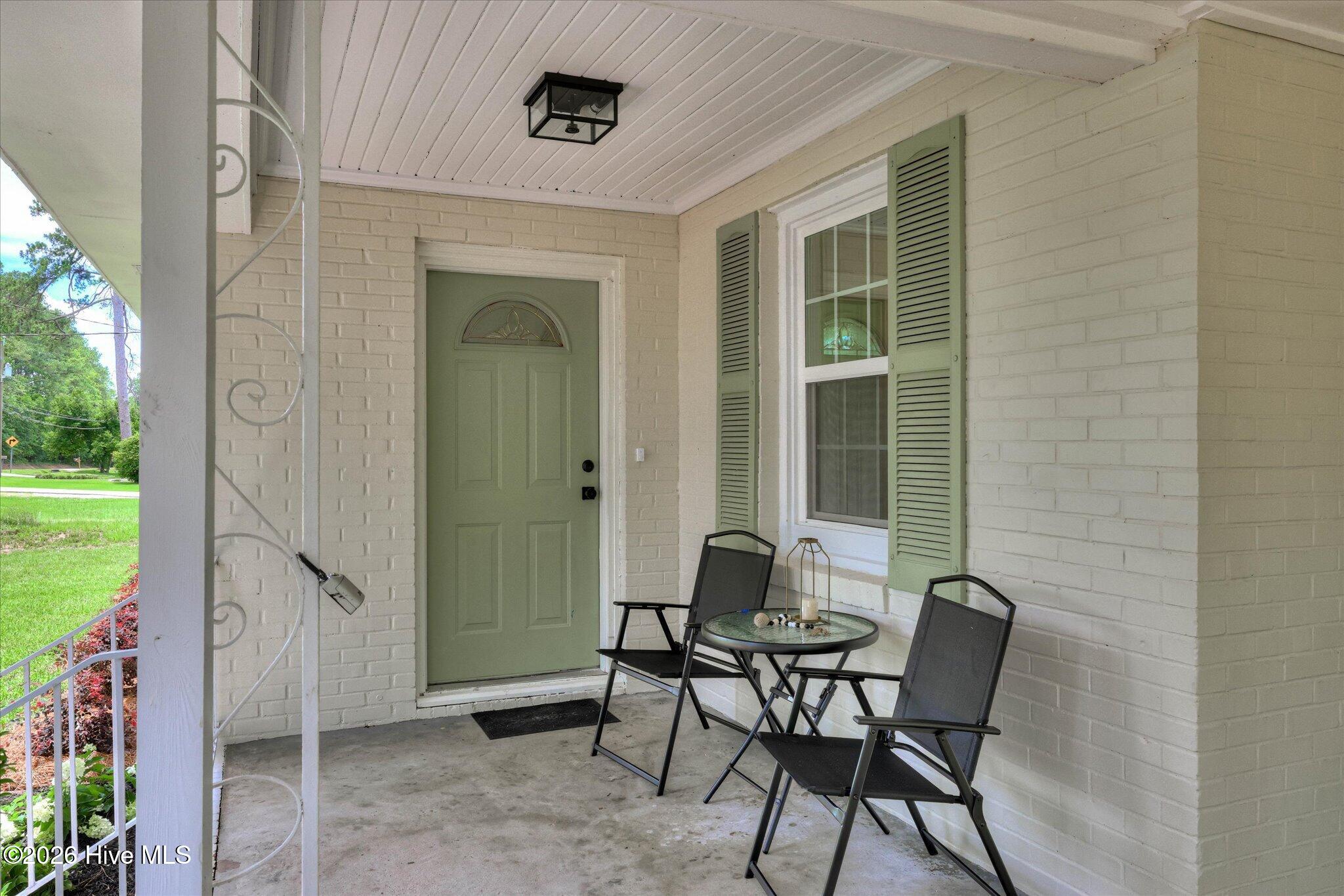 415 Warren Road Property Photo 6