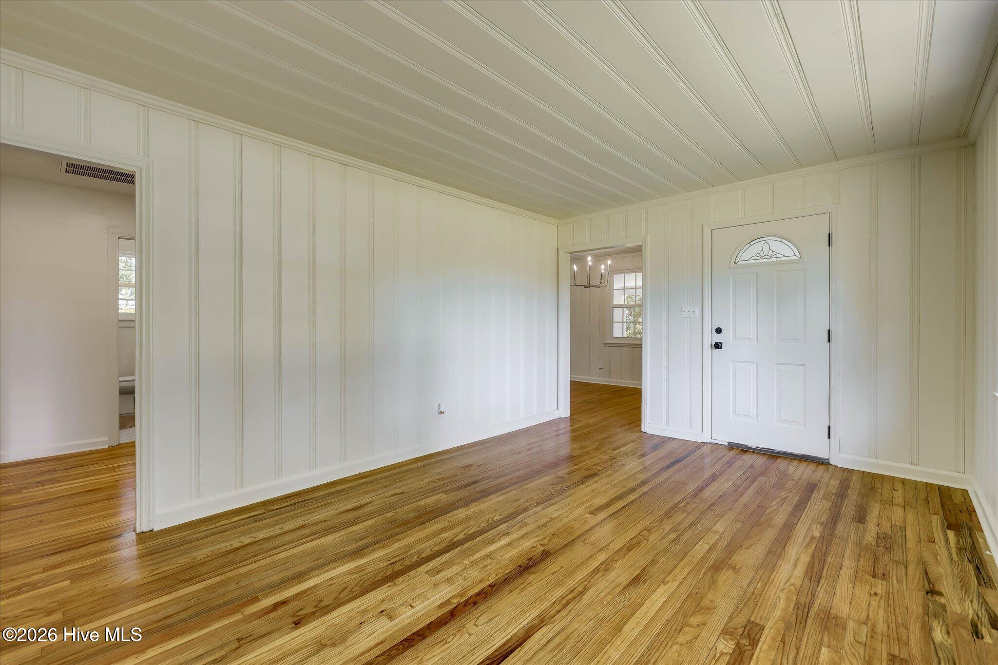 415 Warren Road Property Photo 11