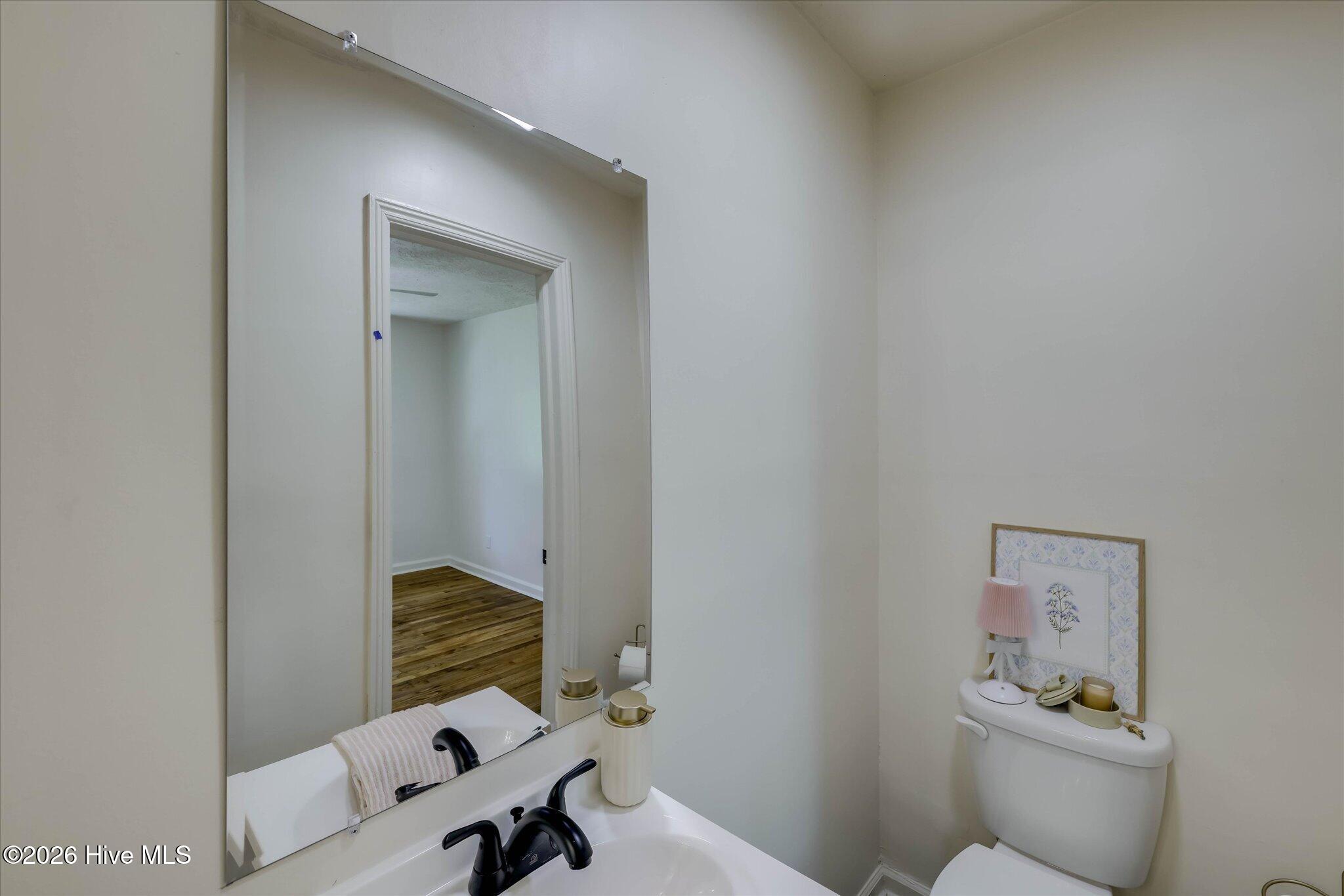 415 Warren Road Property Photo 27