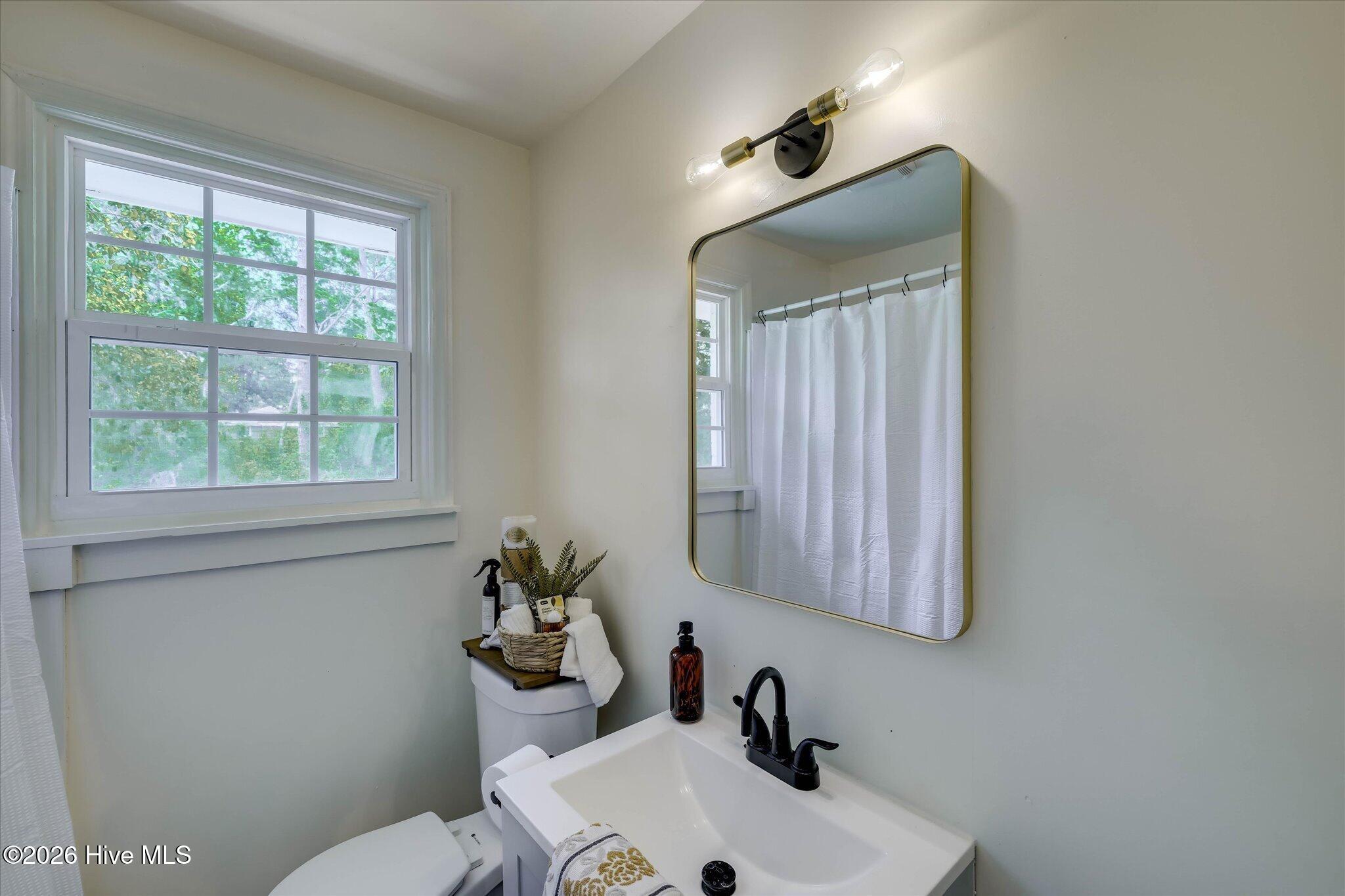 415 Warren Road Property Photo 32