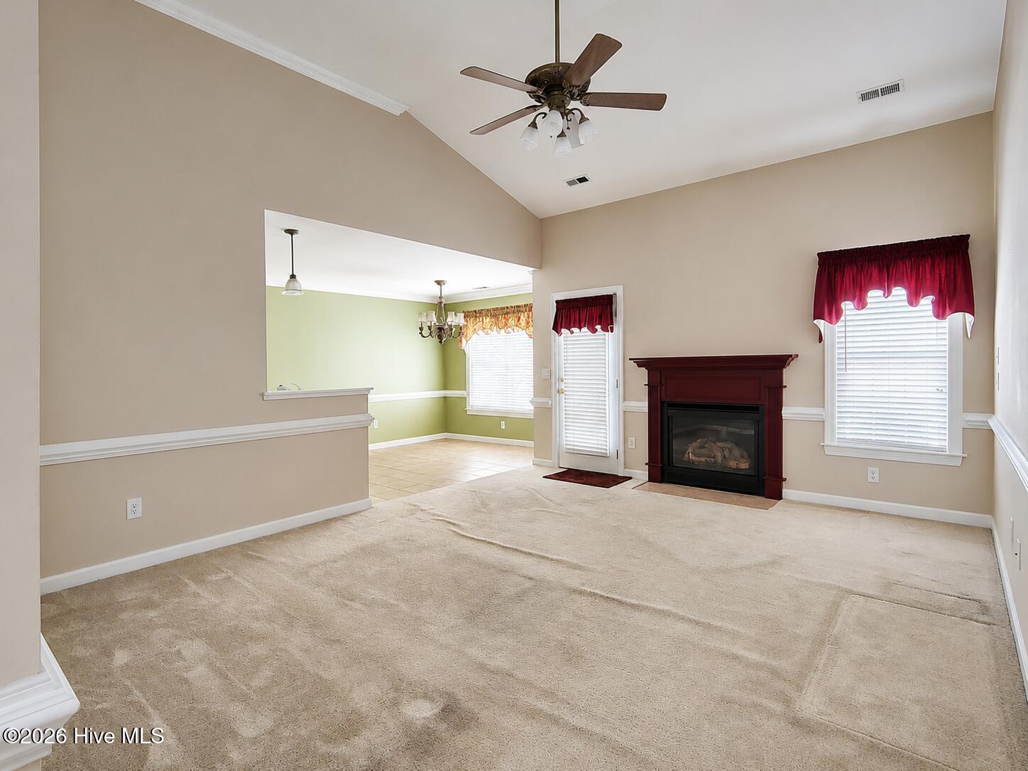1532 Thayer Drive Property Photo 3