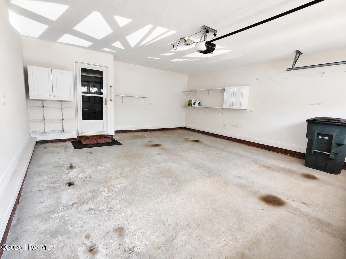 1532 Thayer Drive Property Photo 7