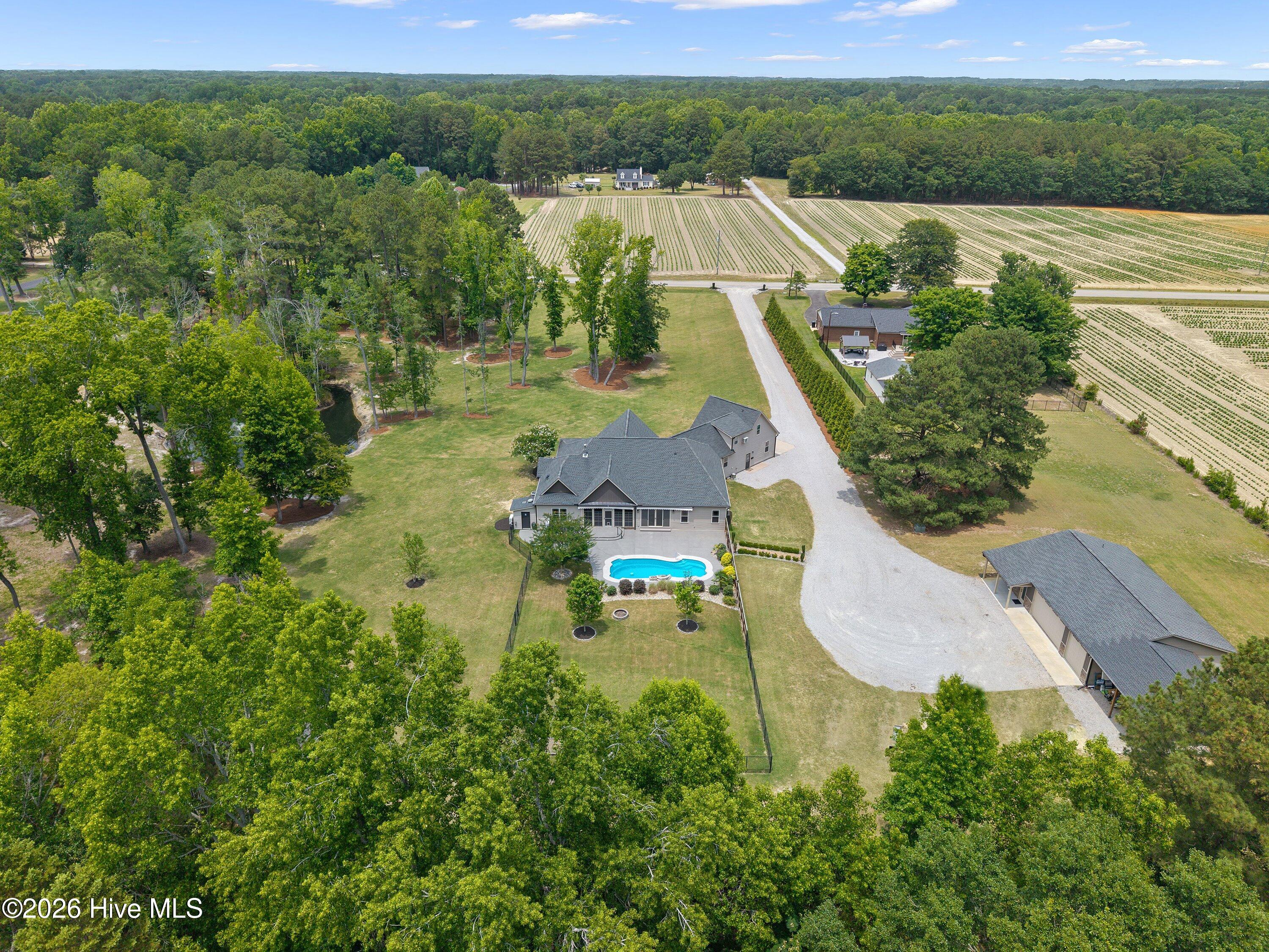 2335 Twin Acres Road Property Photo 3
