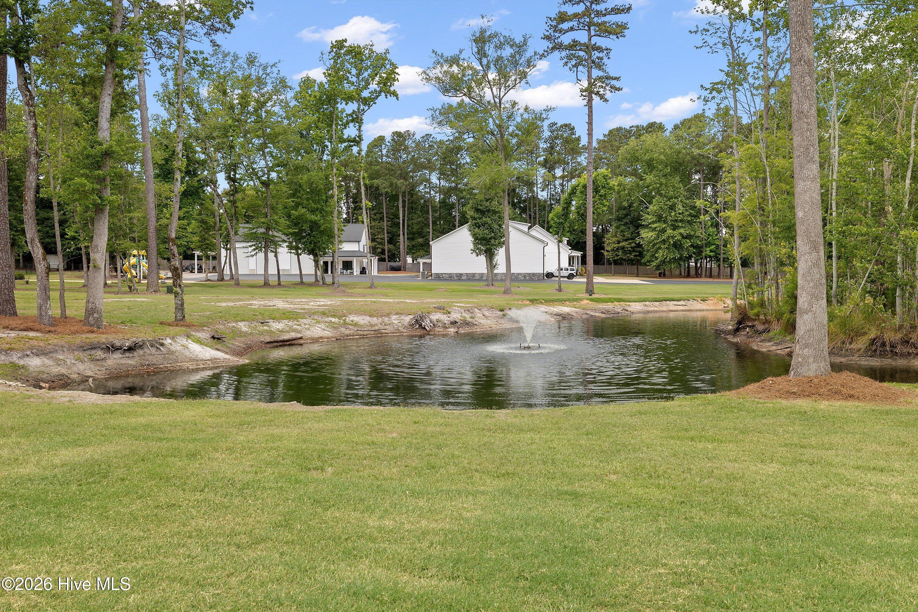 2335 Twin Acres Road Property Photo 4