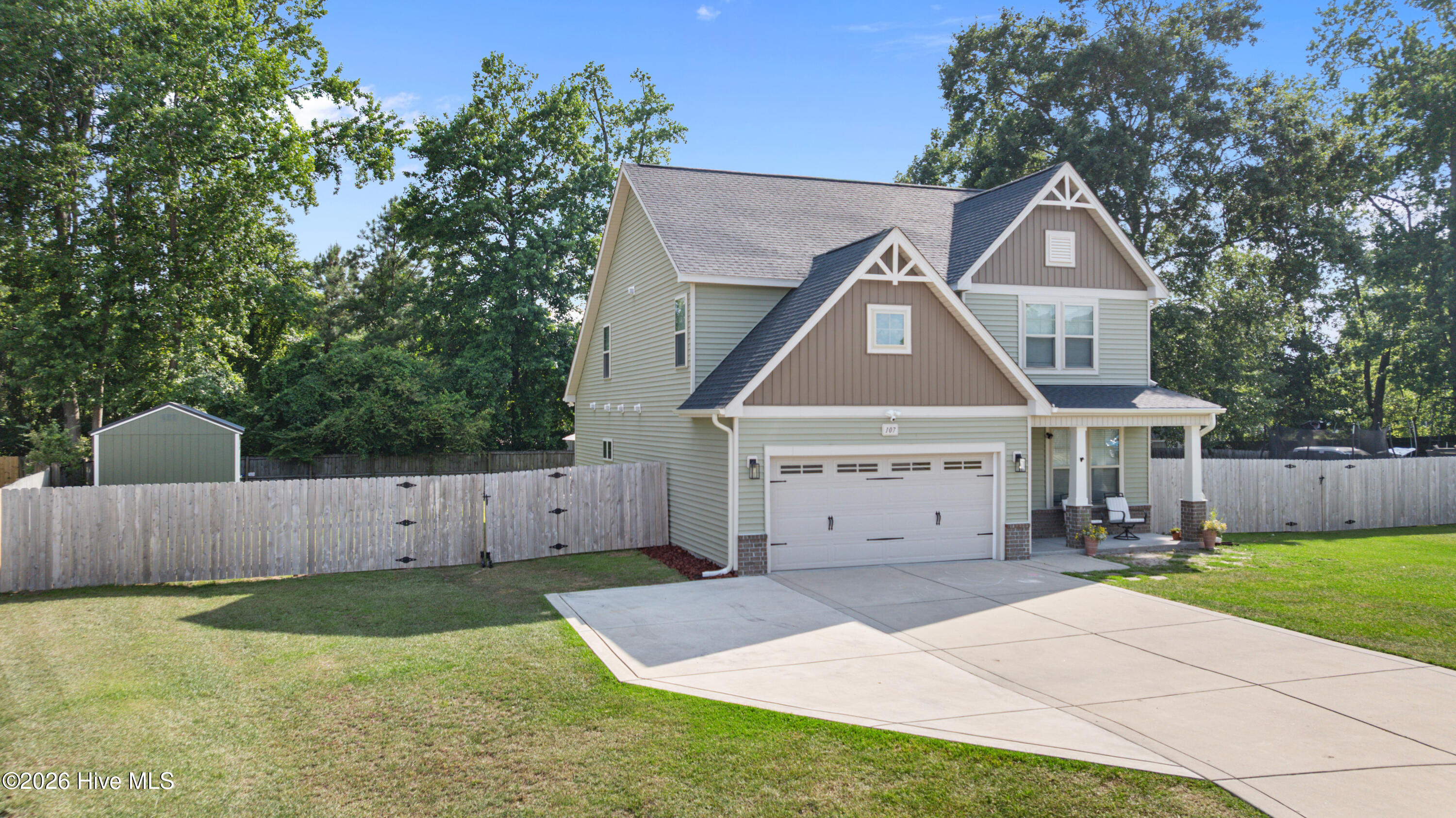 107 E Berkshire Court Property Photo 2