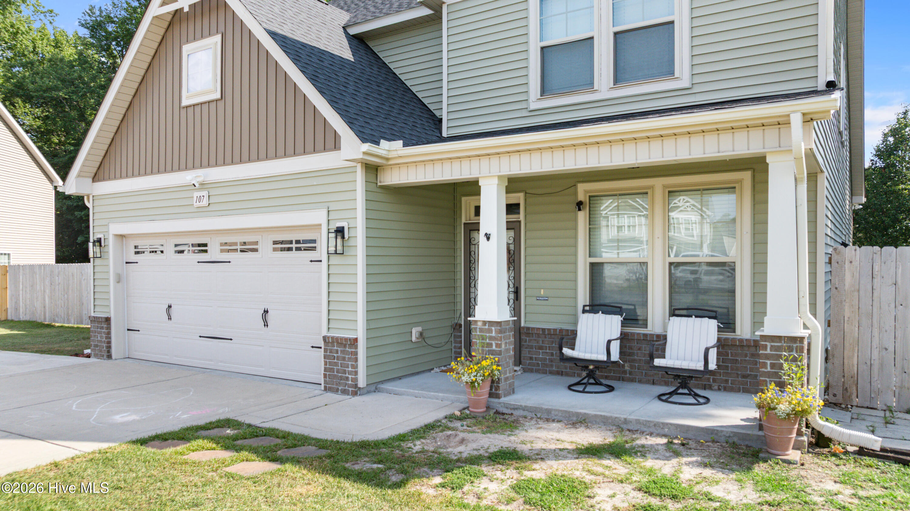 107 E Berkshire Court Property Photo 4