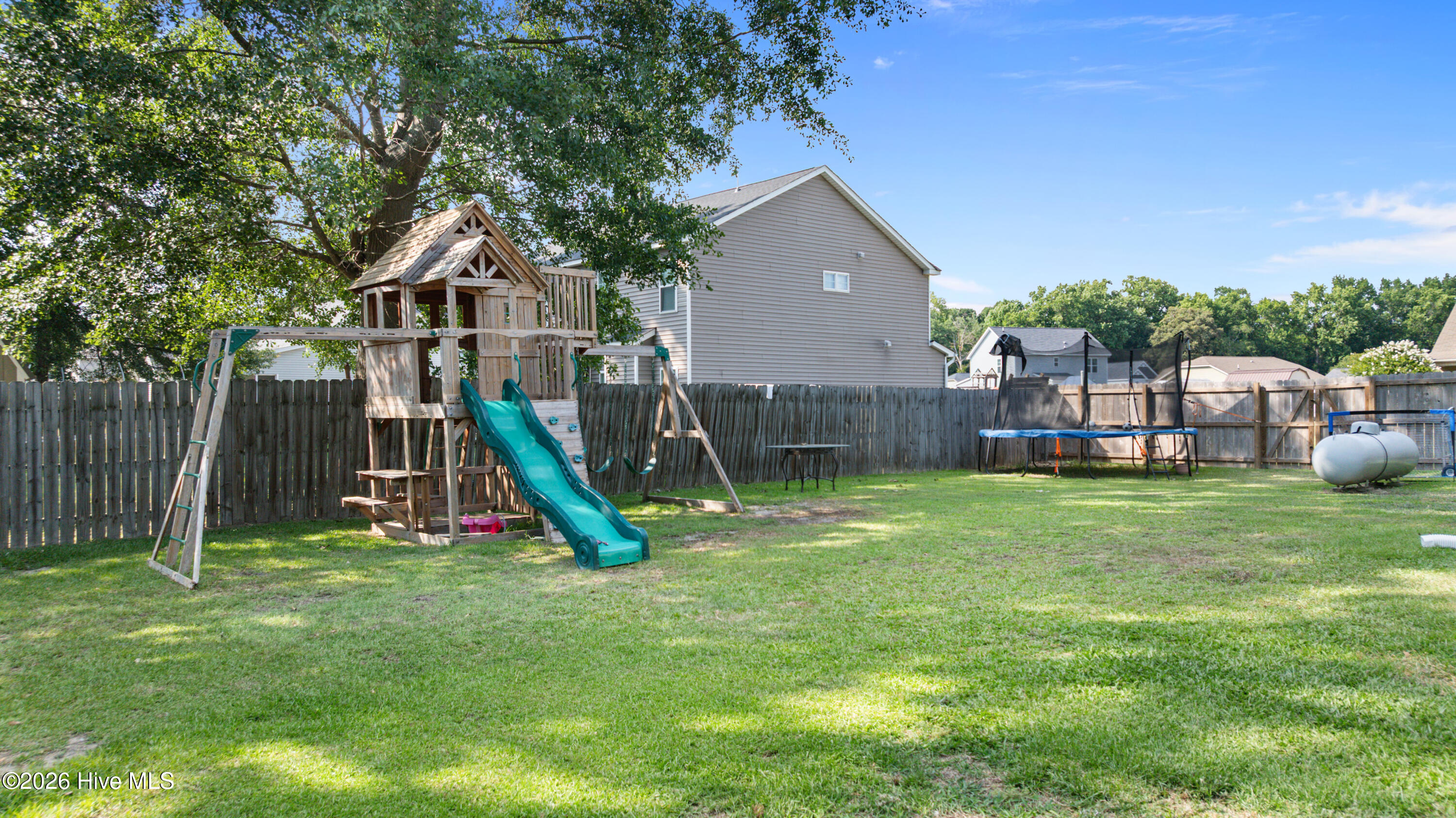 107 E Berkshire Court Property Photo 8