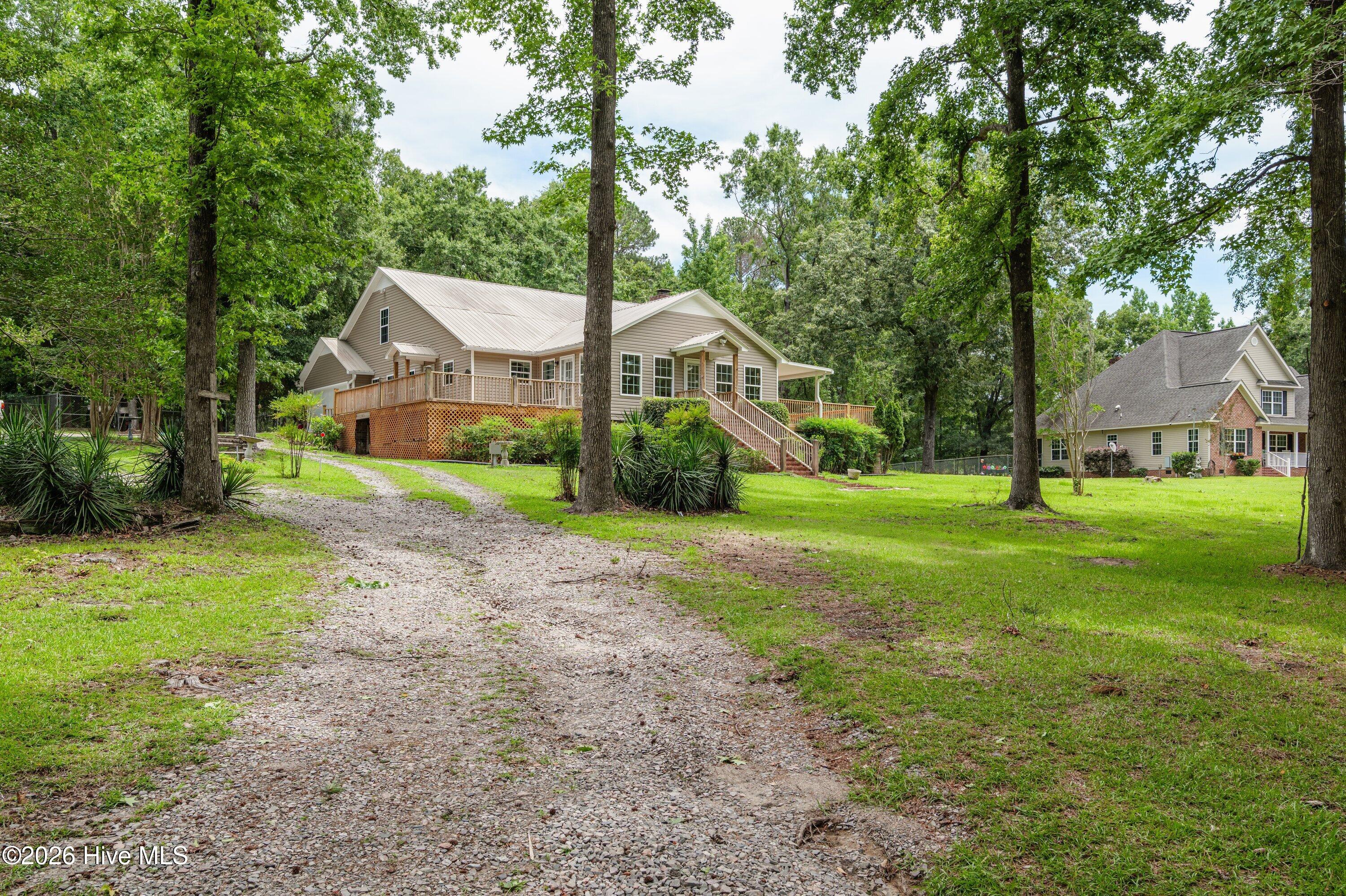 4710 Silver Lake Drive Property Photo 3