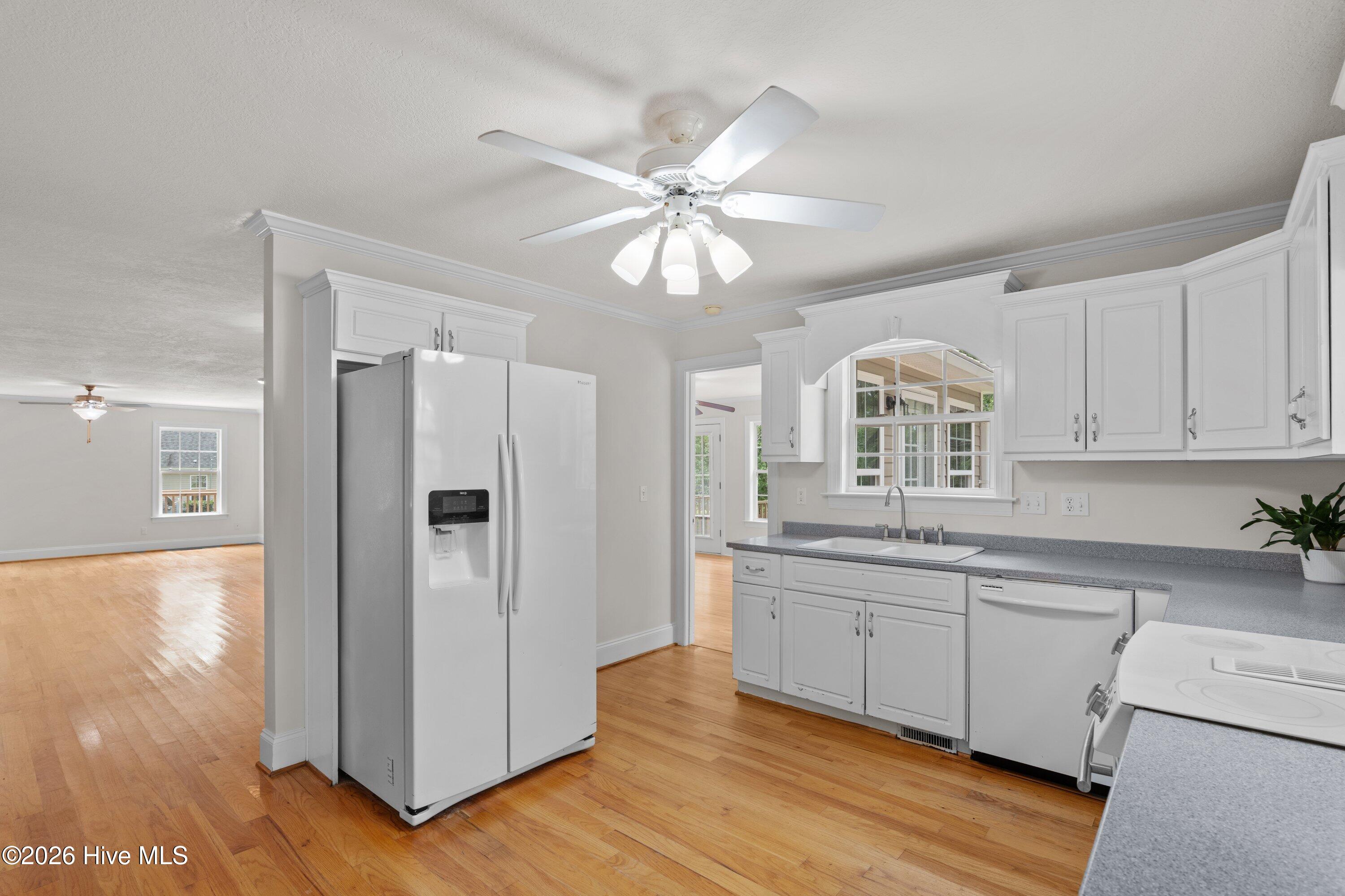 4710 Silver Lake Drive Property Photo 4