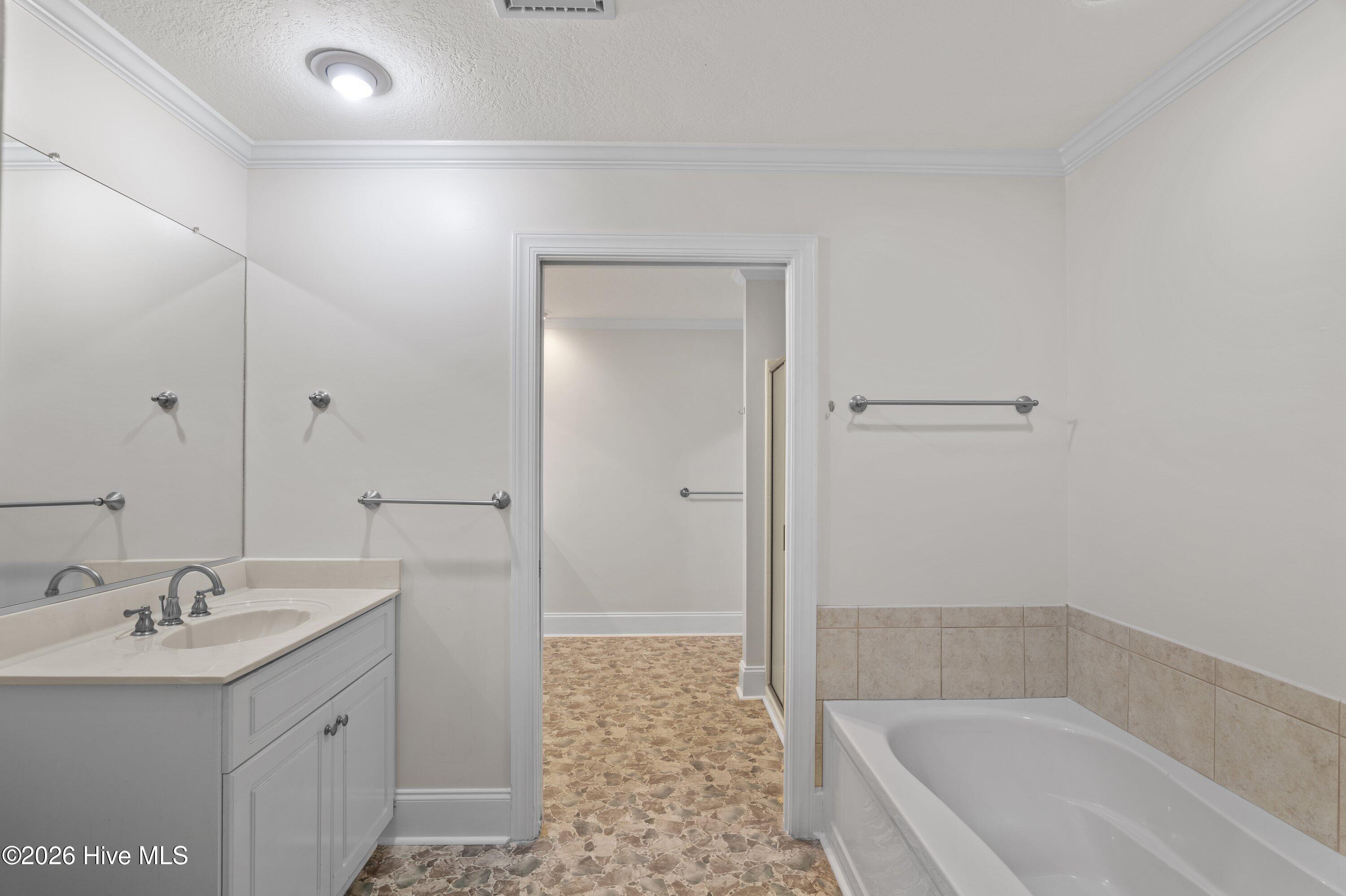 4710 Silver Lake Drive Property Photo 20