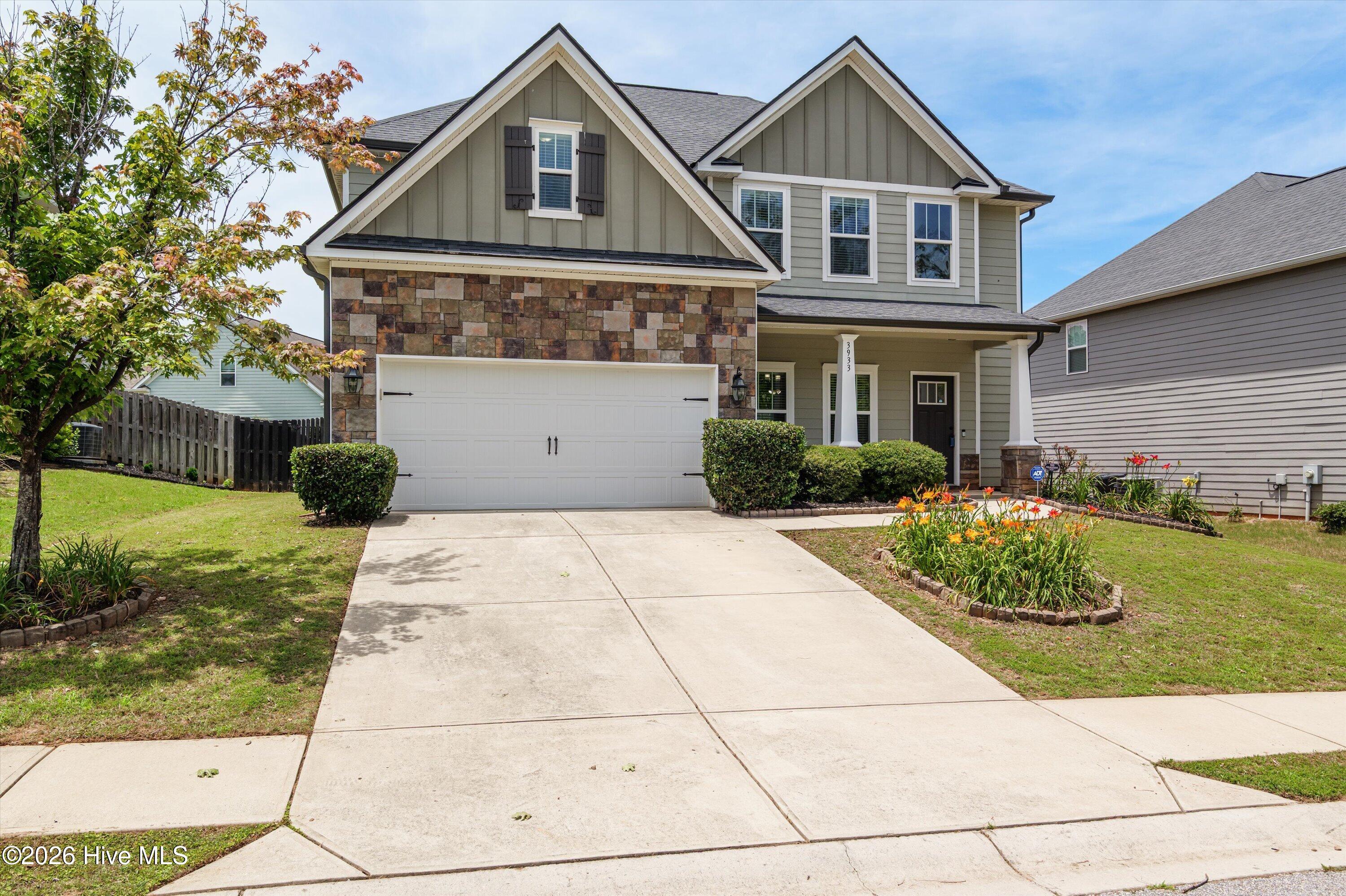 3933 Berkshire Way Property Photo 4