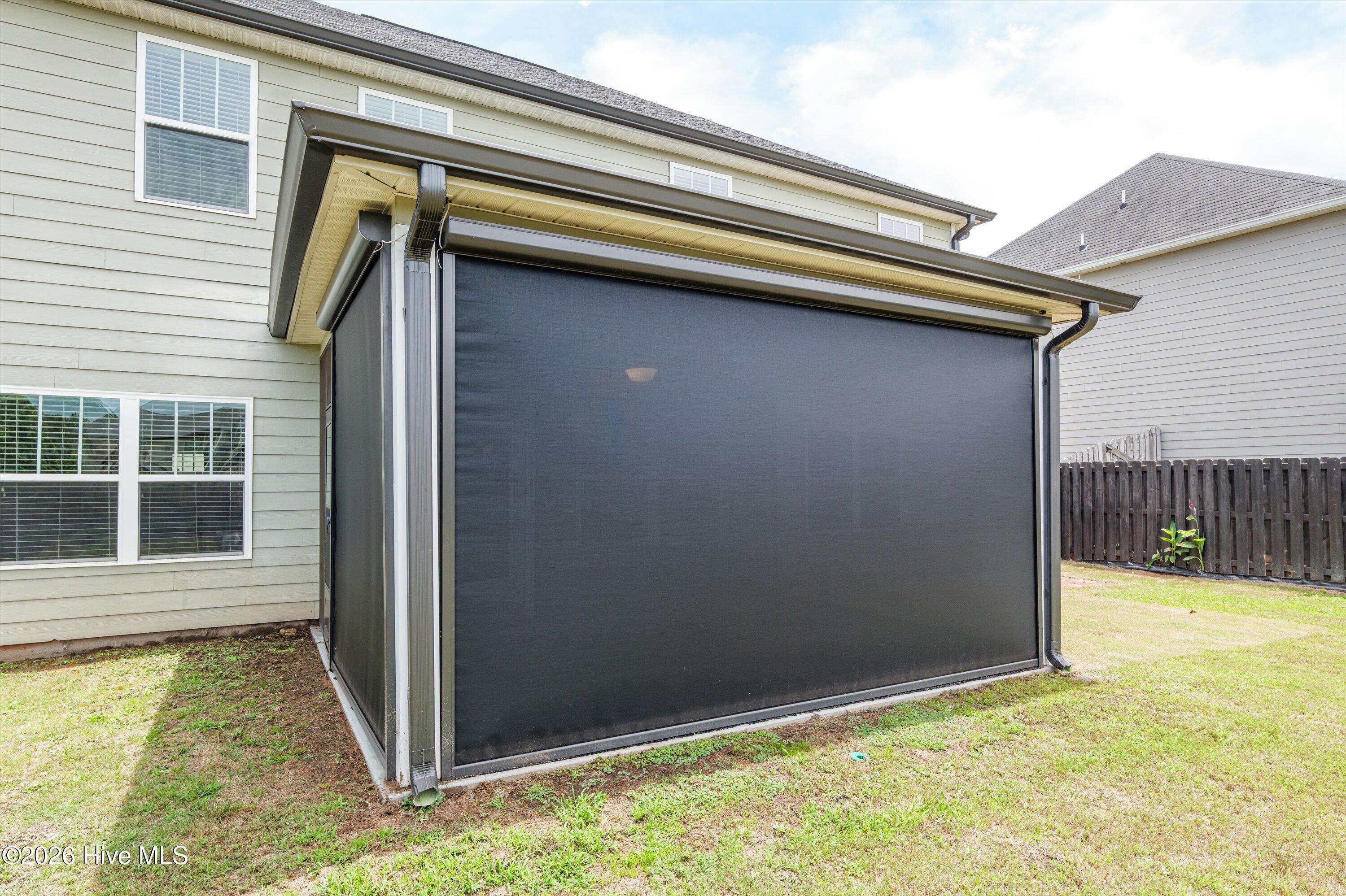 3933 Berkshire Way Property Photo 11