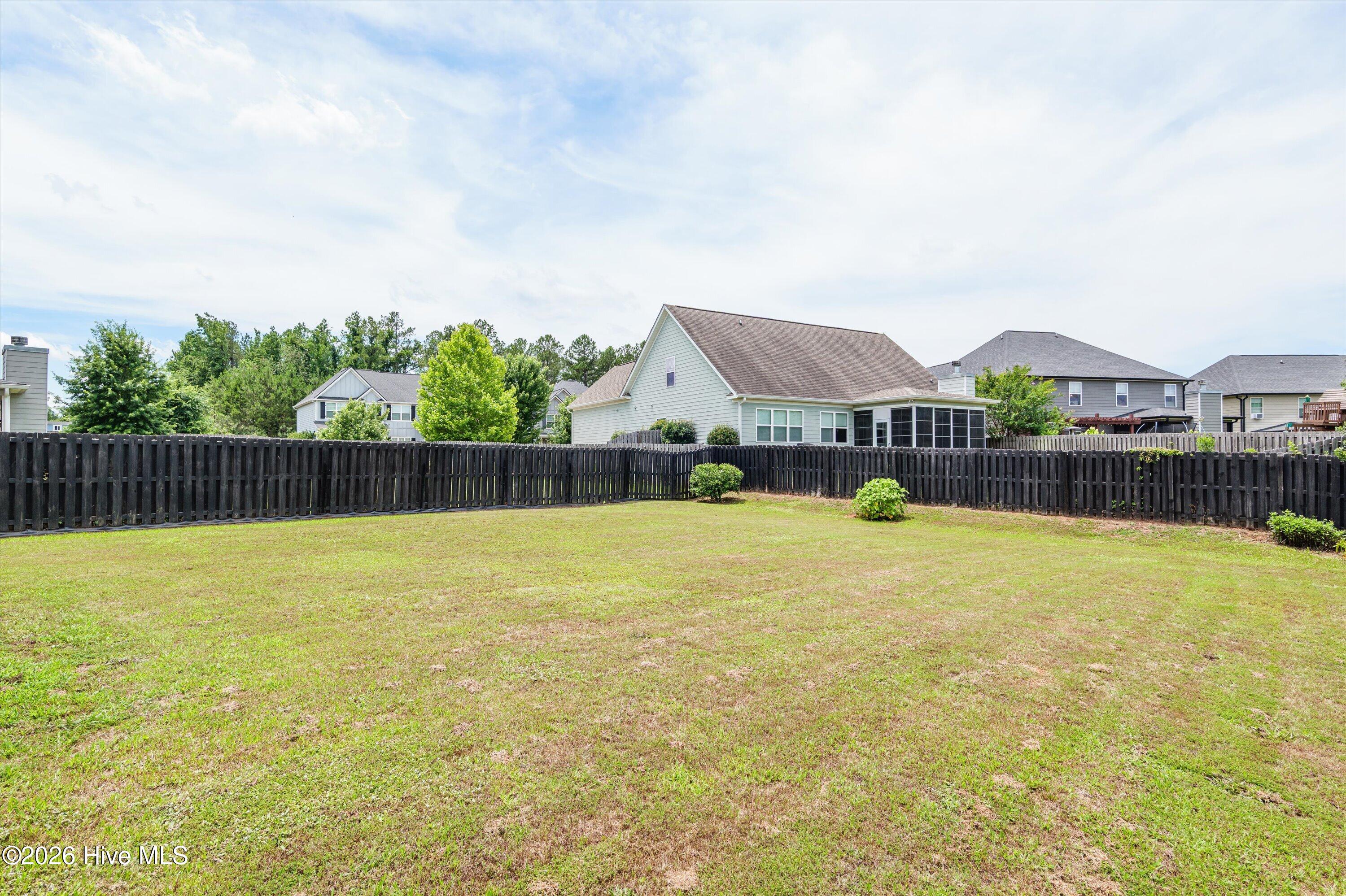 3933 Berkshire Way Property Photo 13