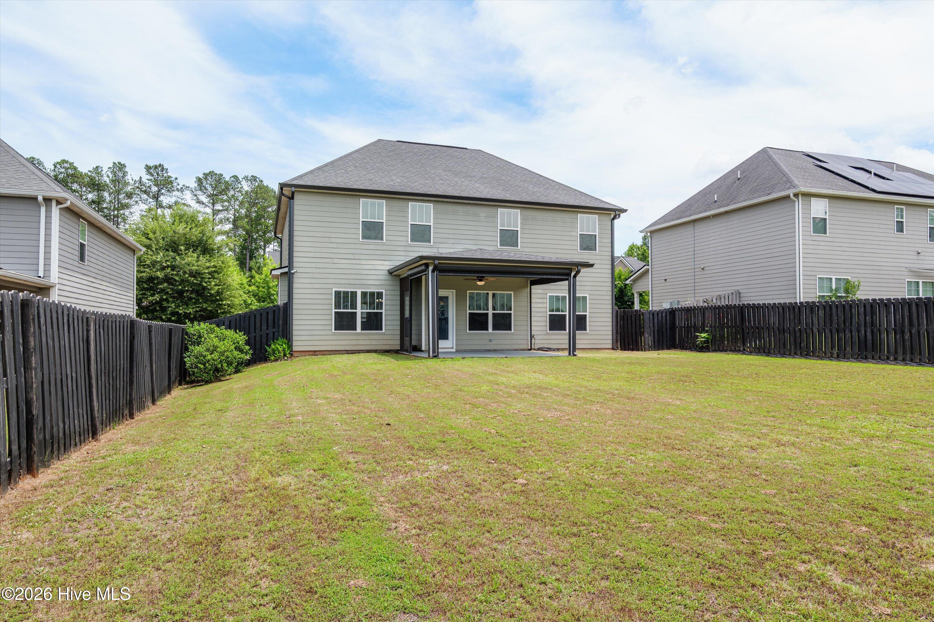 3933 Berkshire Way Property Photo 15