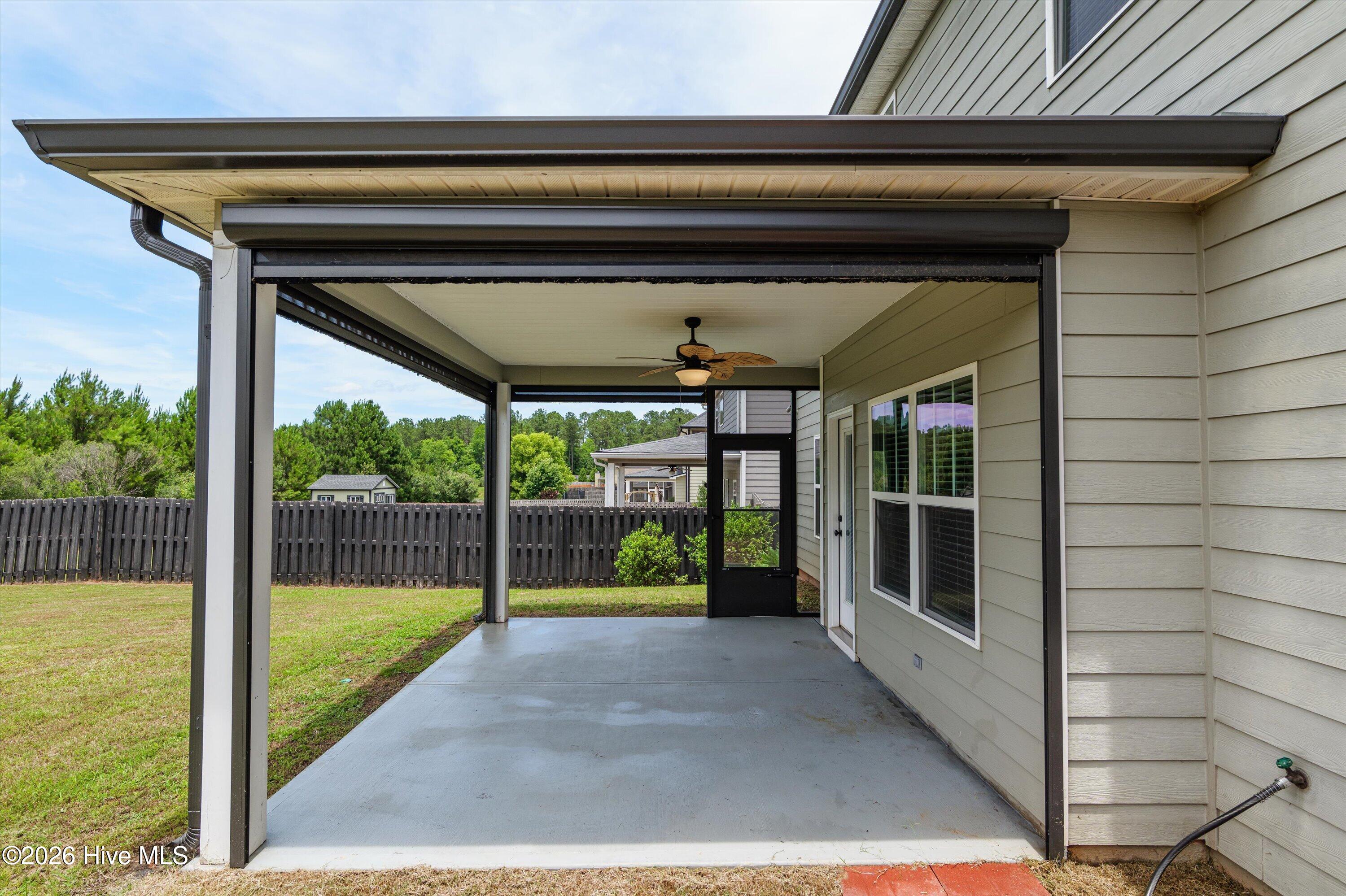 3933 Berkshire Way Property Photo 20