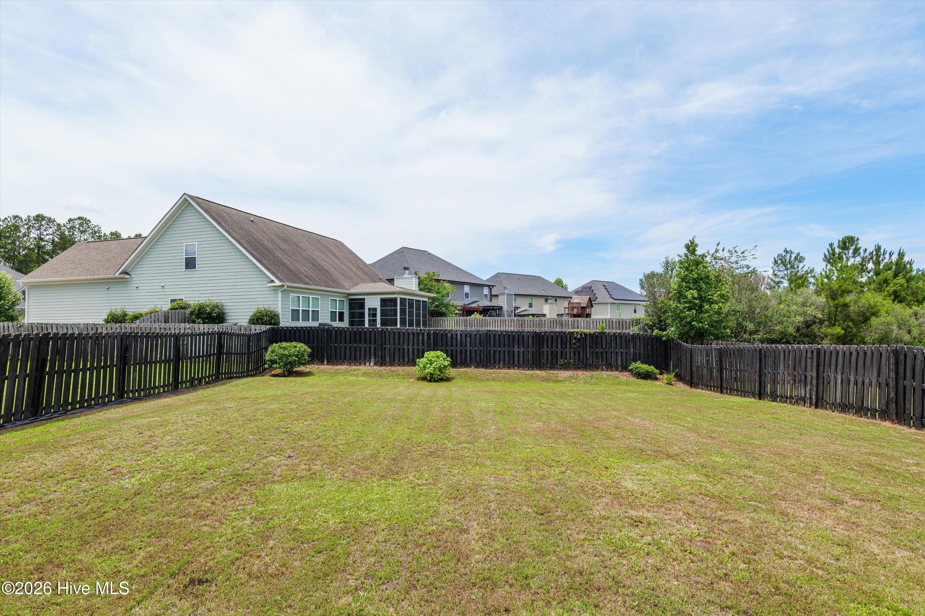 3933 Berkshire Way Property Photo 21
