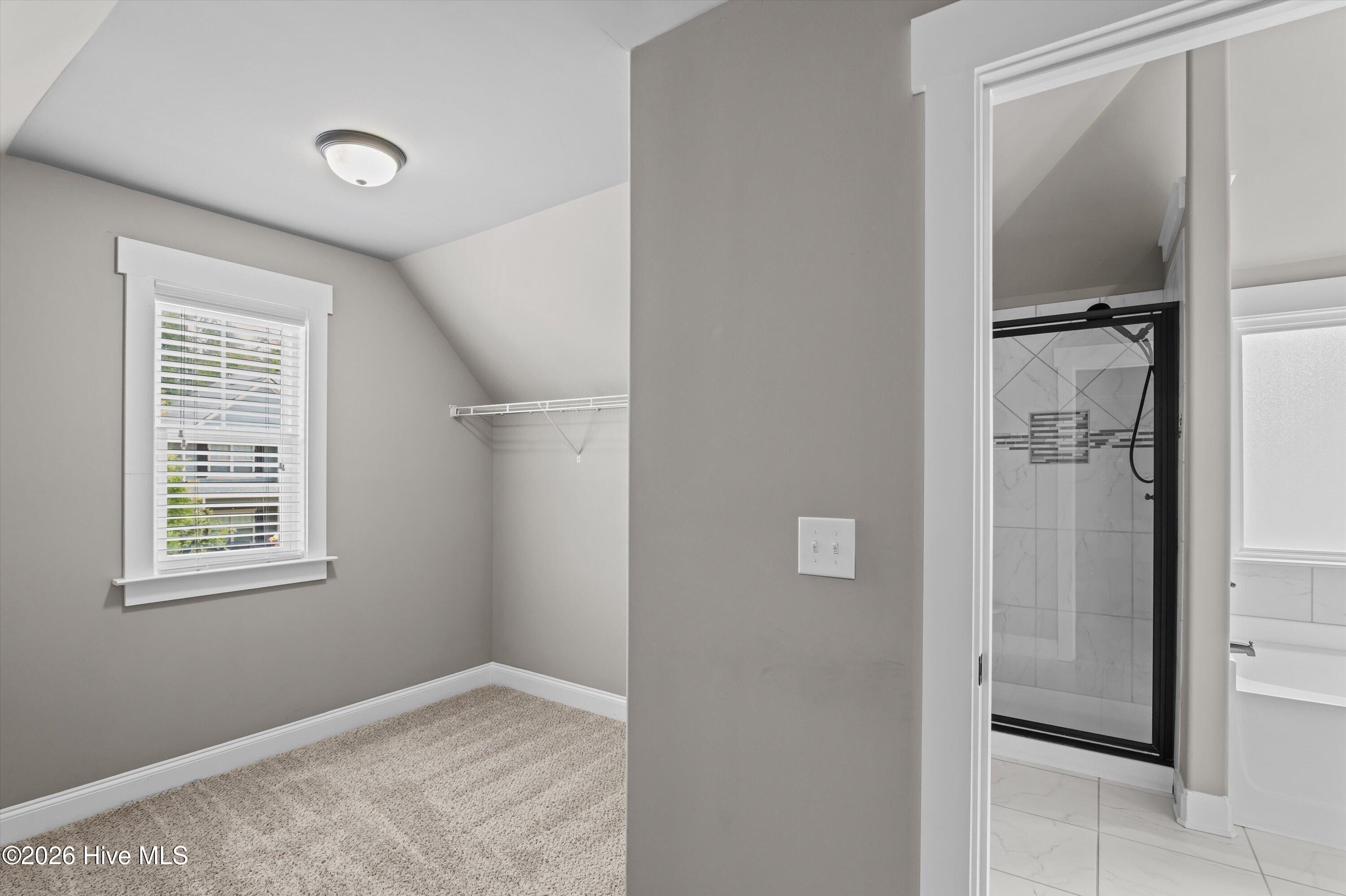 3933 Berkshire Way Property Photo 62