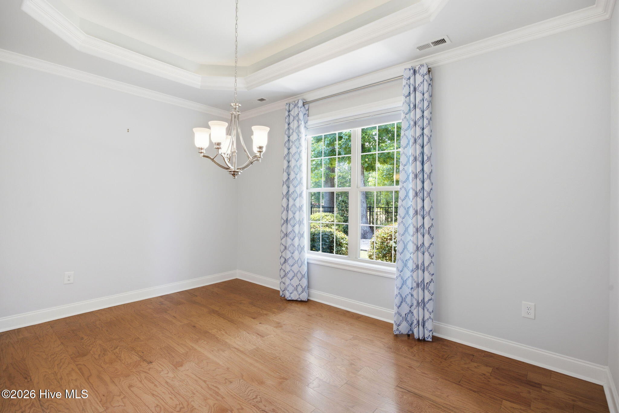 665 Jenoa Drive Property Photo 8
