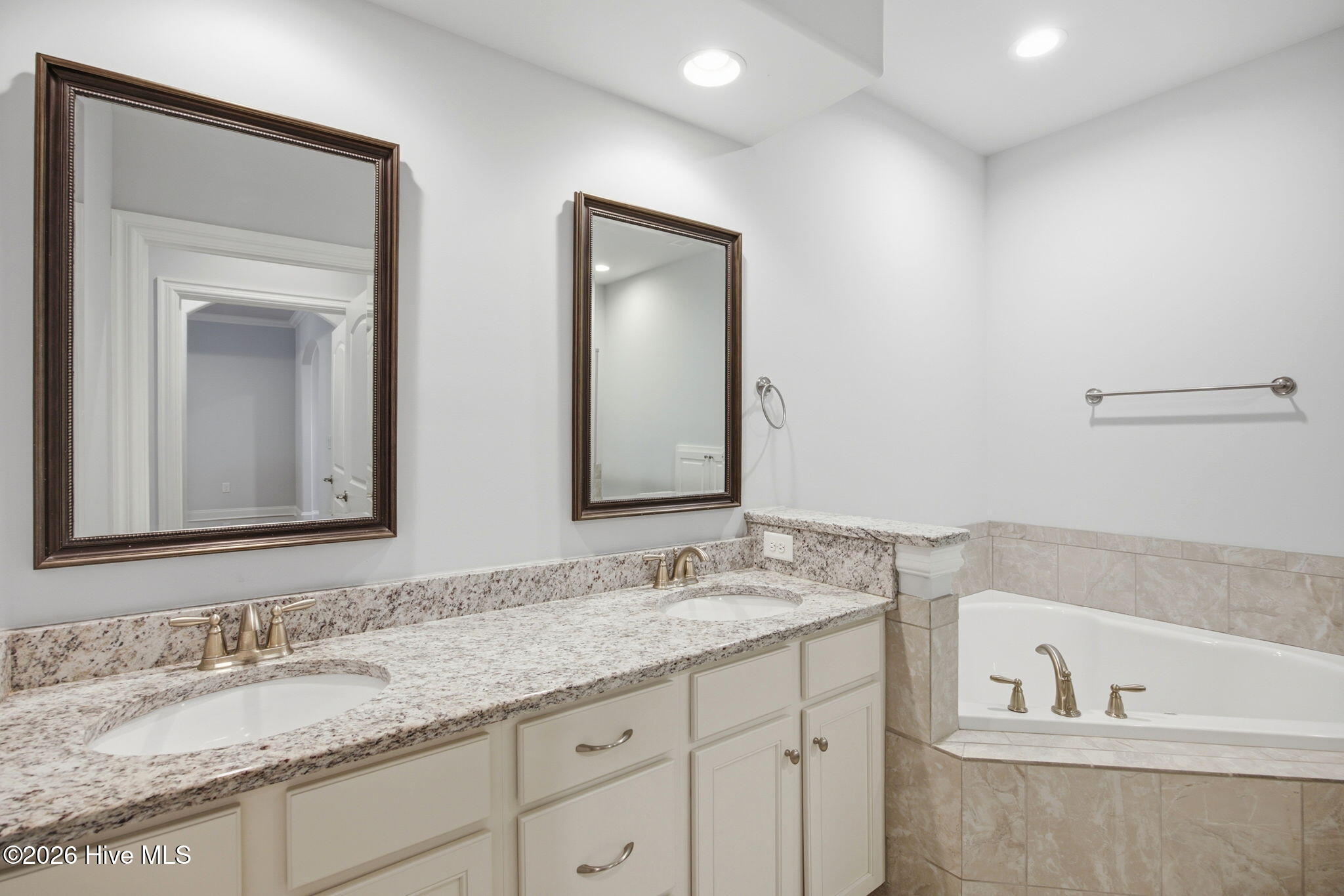 665 Jenoa Drive Property Photo 14