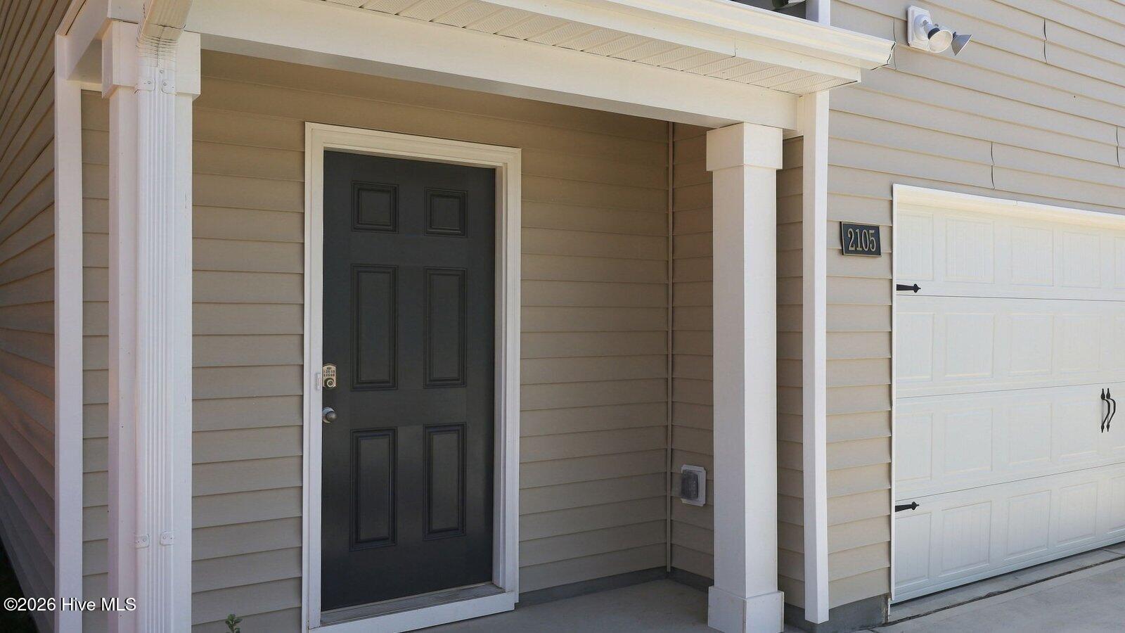 2105 Montalvan Drive Property Photo 4