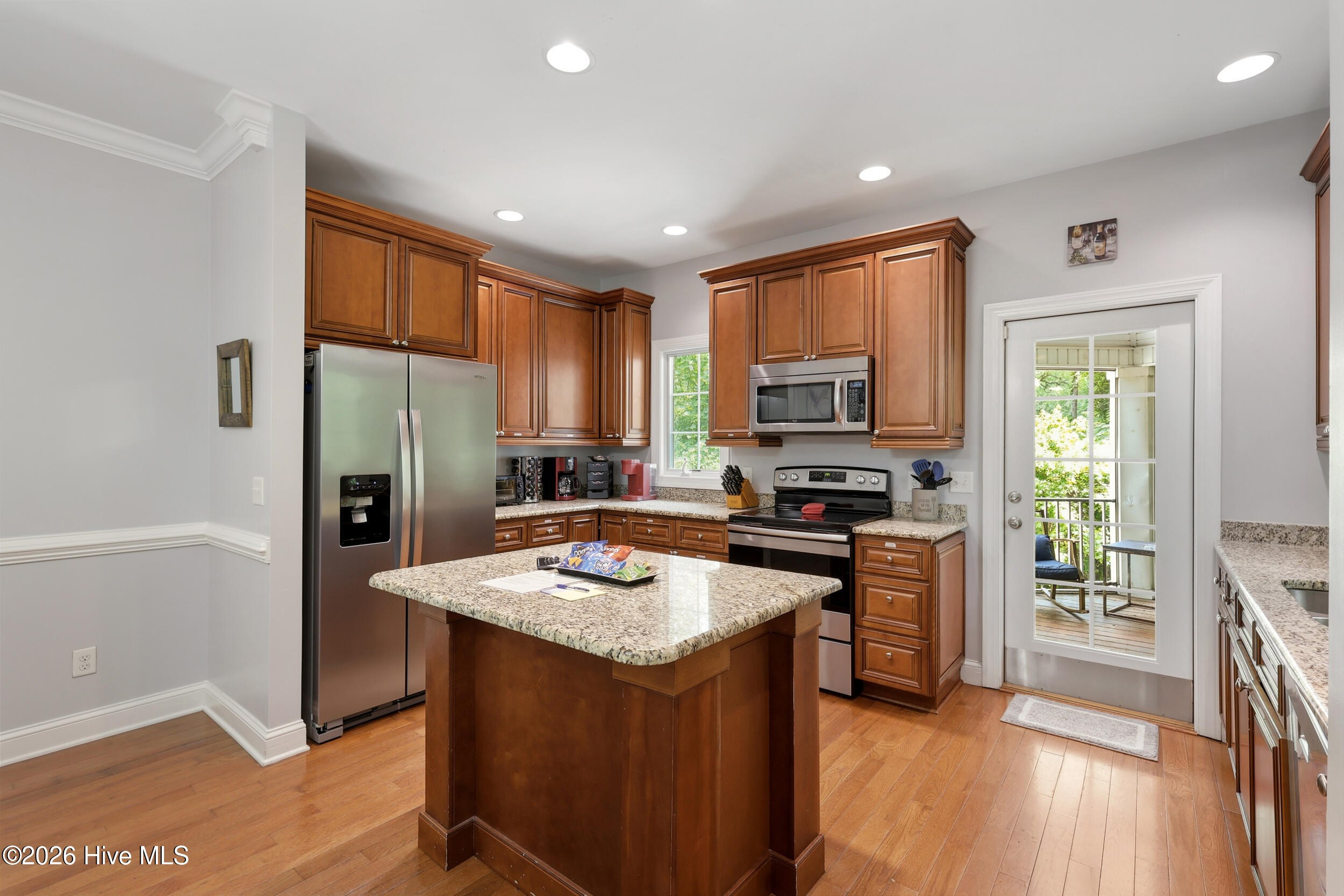4806 Collegiate Drive Property Photo 13