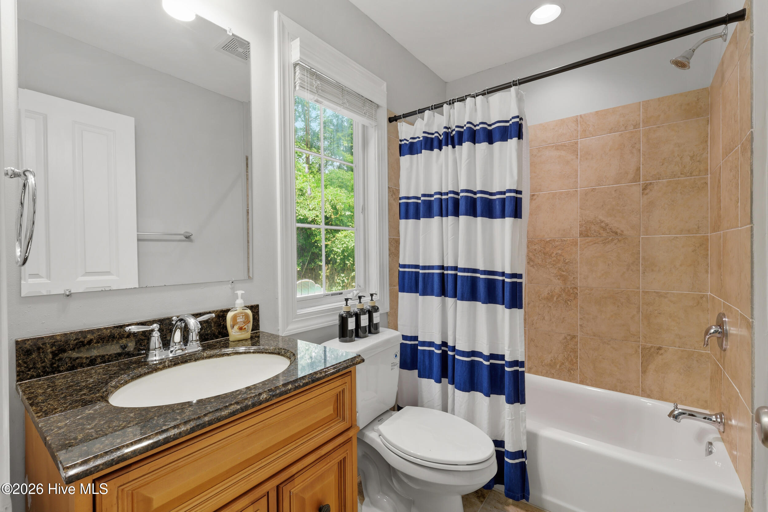 4806 Collegiate Drive Property Photo 25