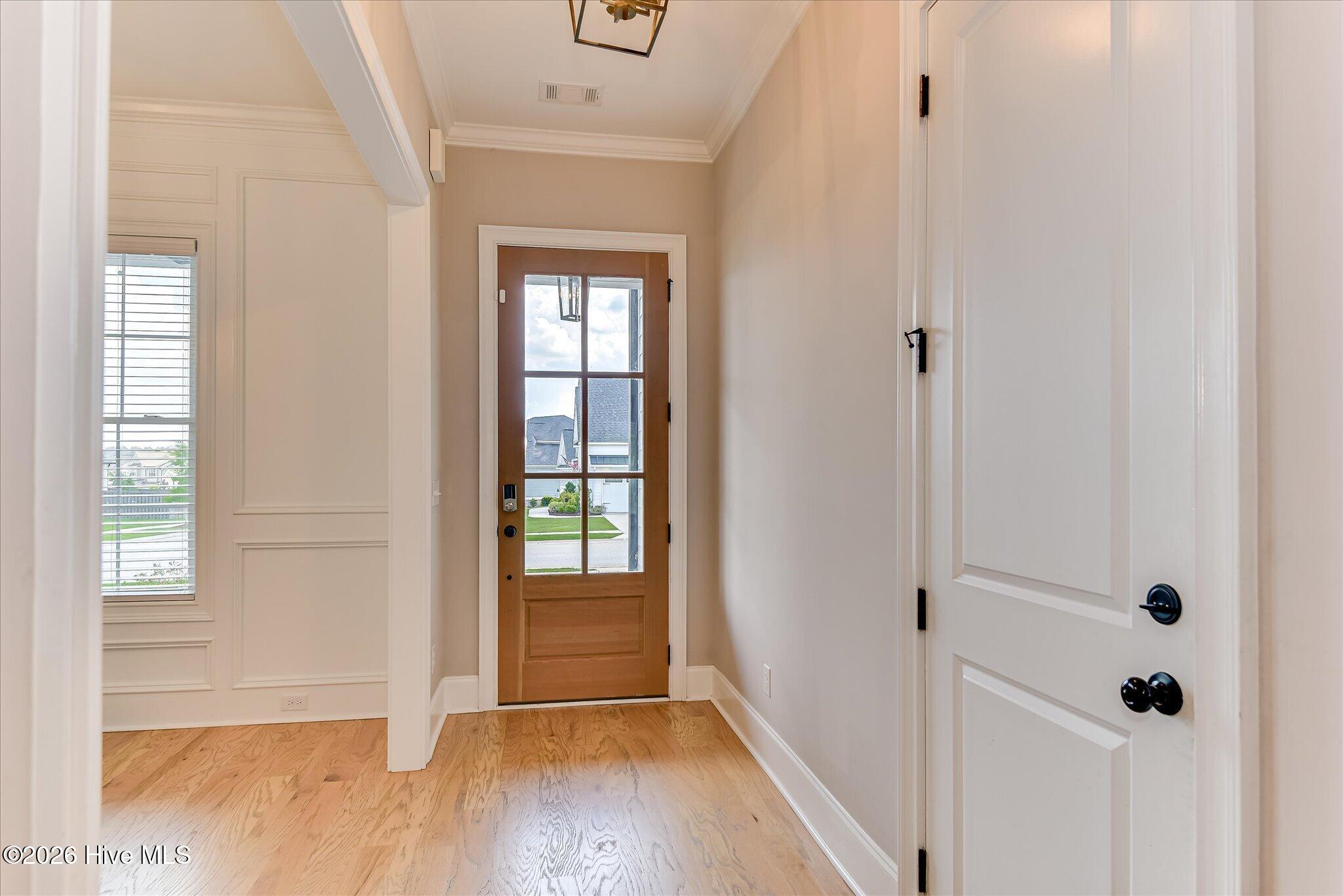 427 Woodlawn Street Property Photo 10