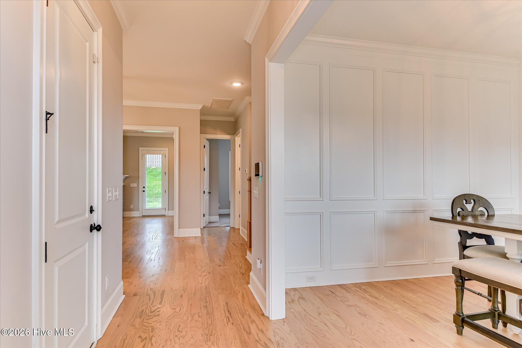 427 Woodlawn Street Property Photo 11