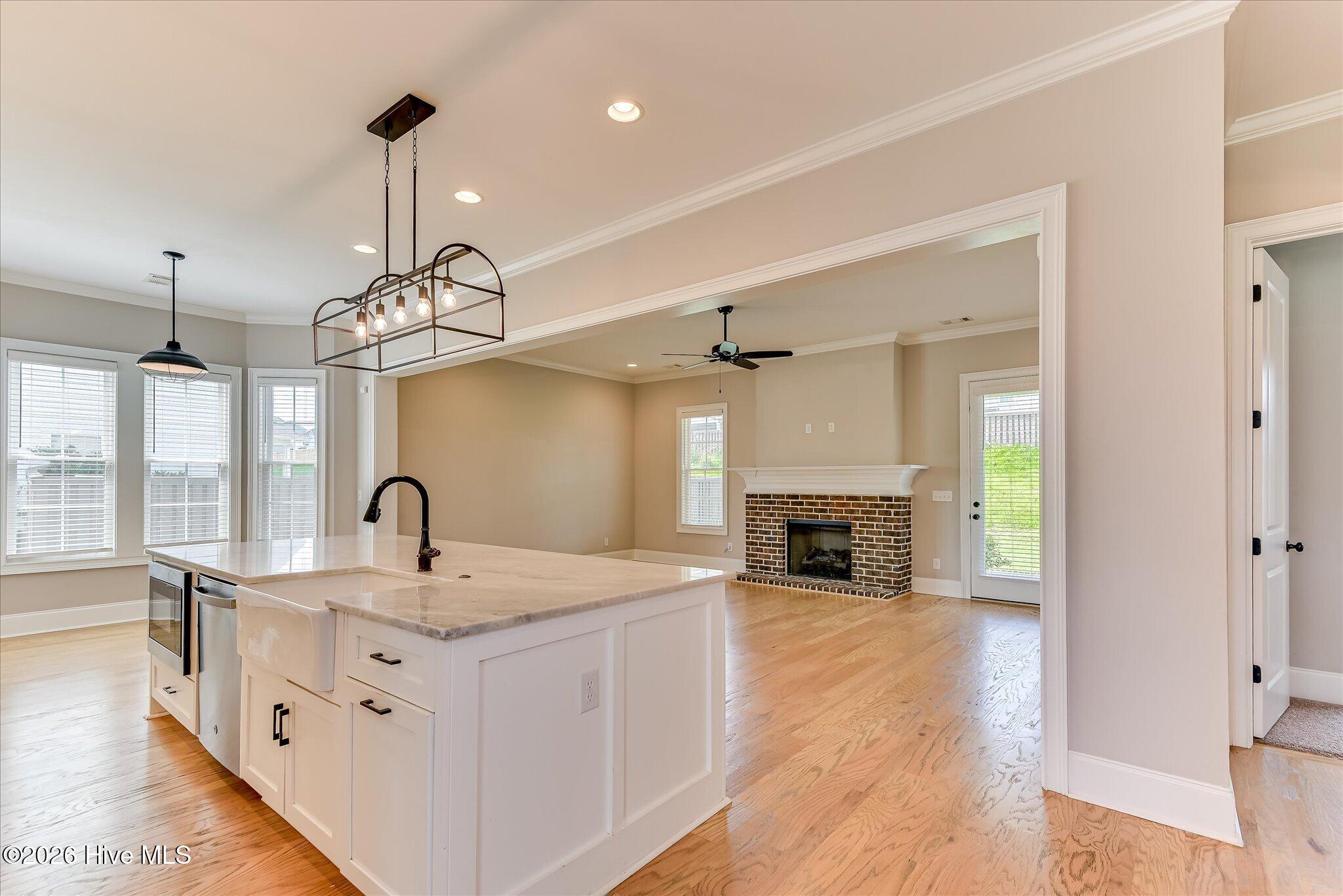 427 Woodlawn Street Property Photo 12