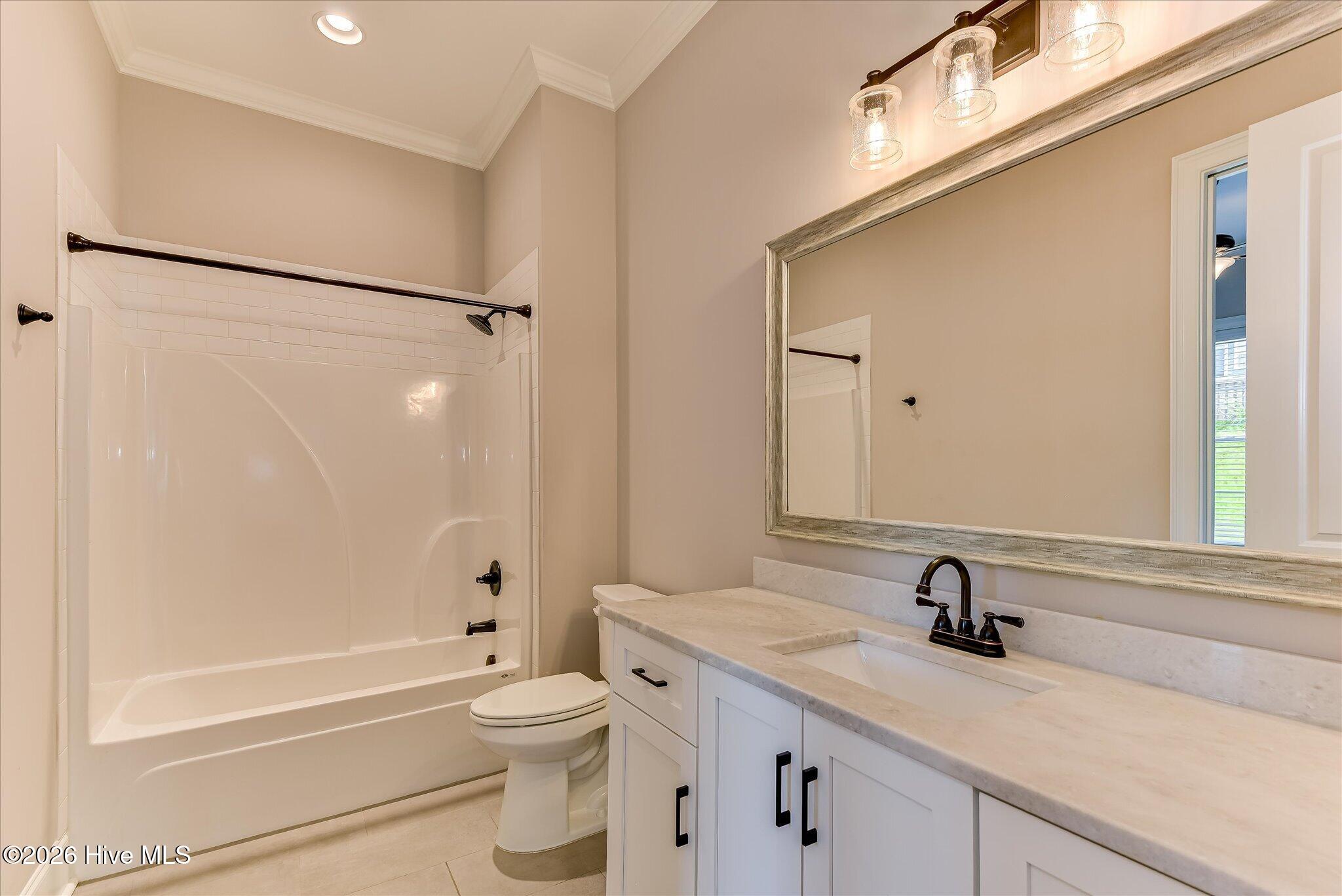 427 Woodlawn Street Property Photo 28