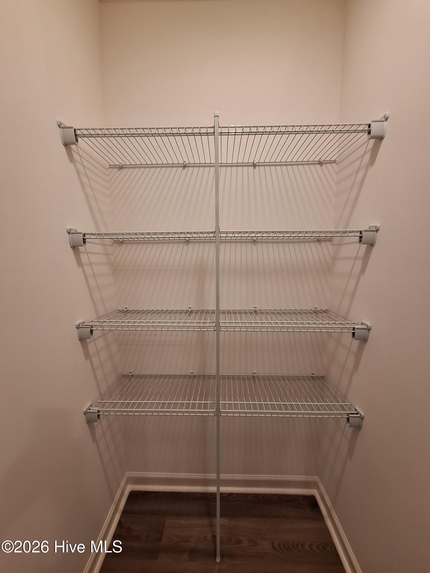 2425 Brookville Drive B Property Photo 6